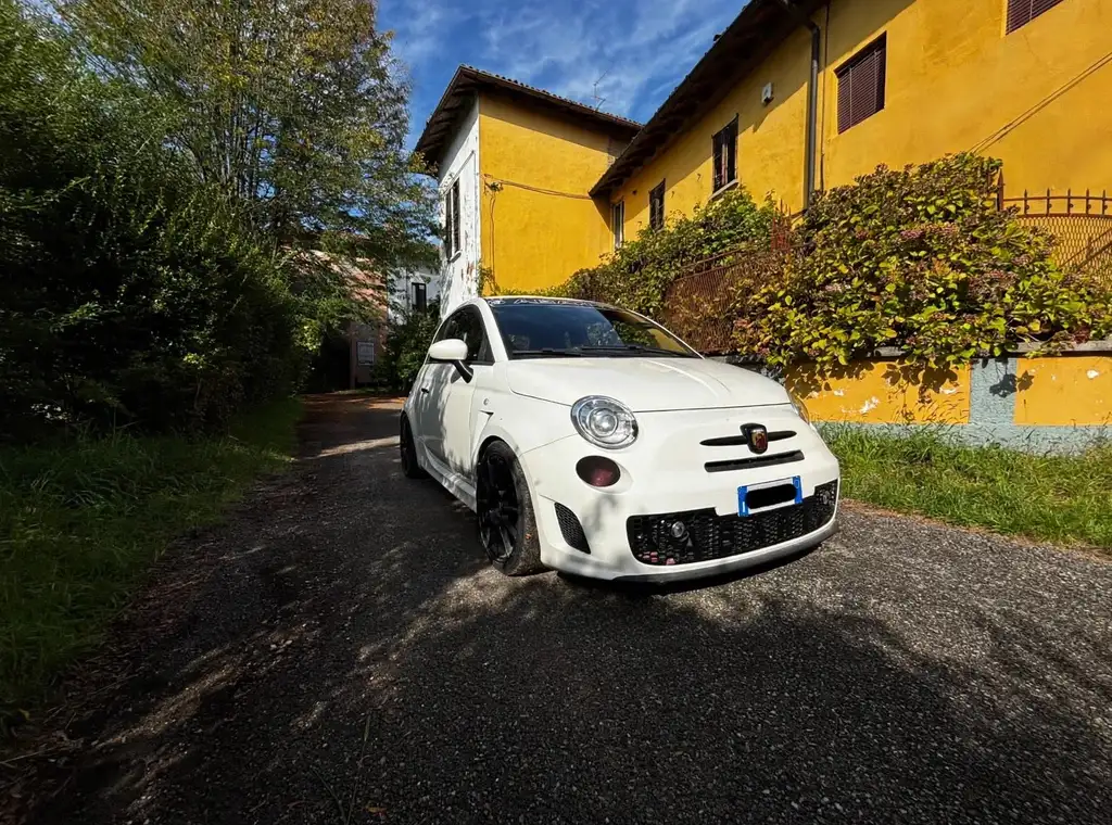 Abarth 500 2011 из Европы — купить под ключ
