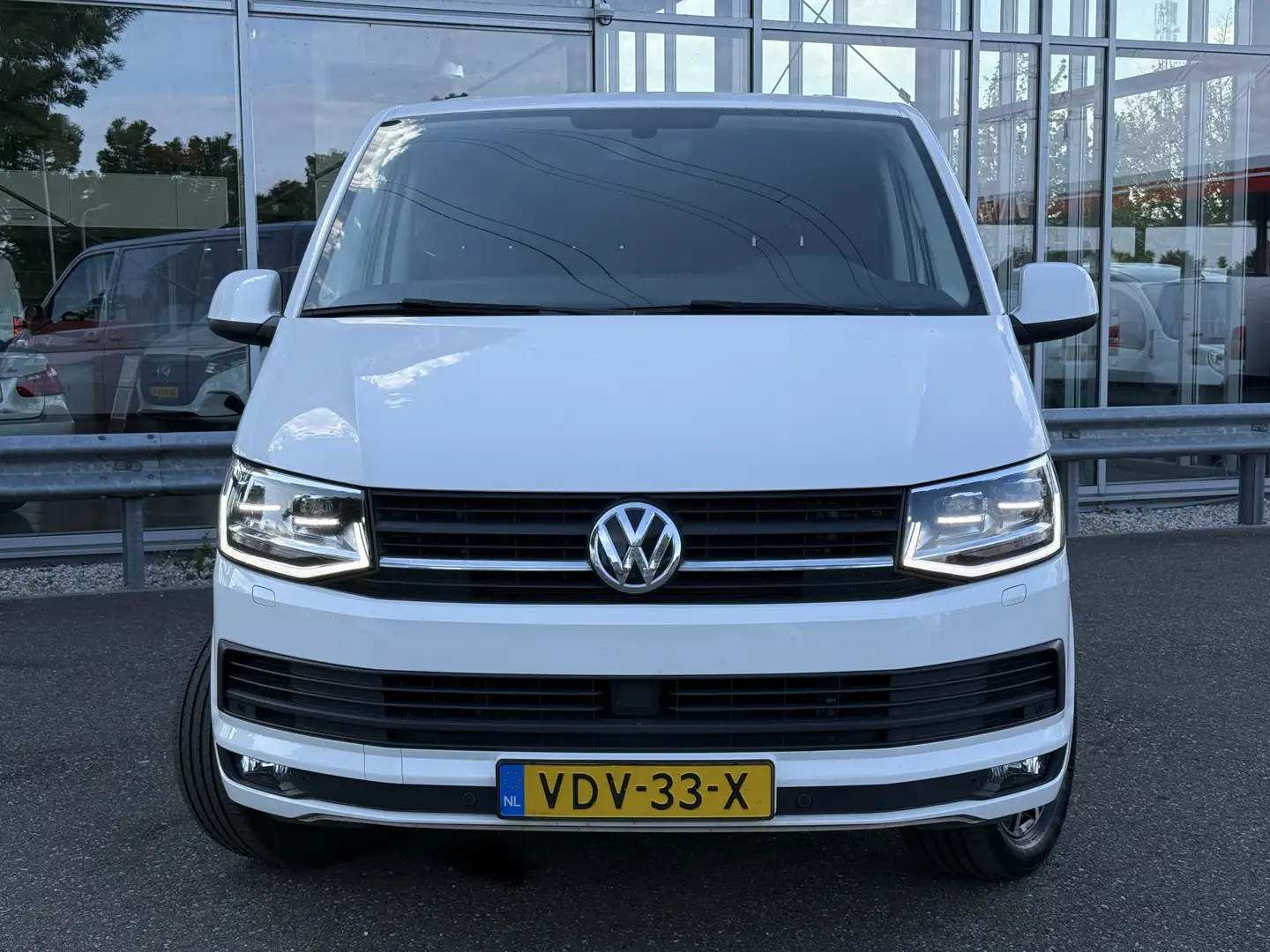 Volkswagen T6 Transporter 2.0 TDI L1H1 Highline | NL-auto | 1e Eig | Adapt. Wit - 2