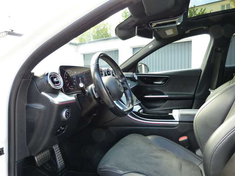 Mercedes-Benz C 300 C300d AMG Line Night-Paket AHK Panorama — photo 10