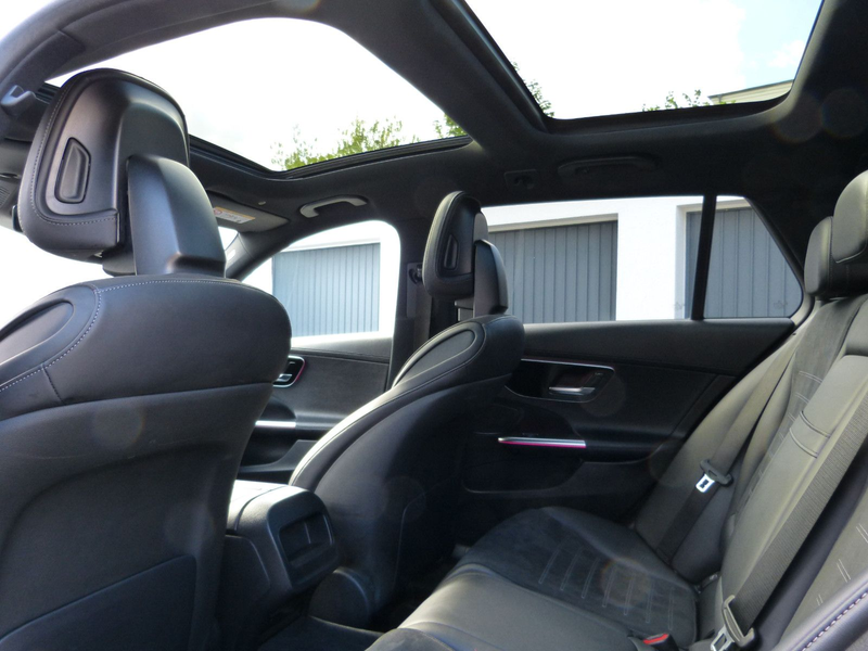 Mercedes-Benz C 300 C300d AMG Line Night-Paket AHK Panorama — photo 14