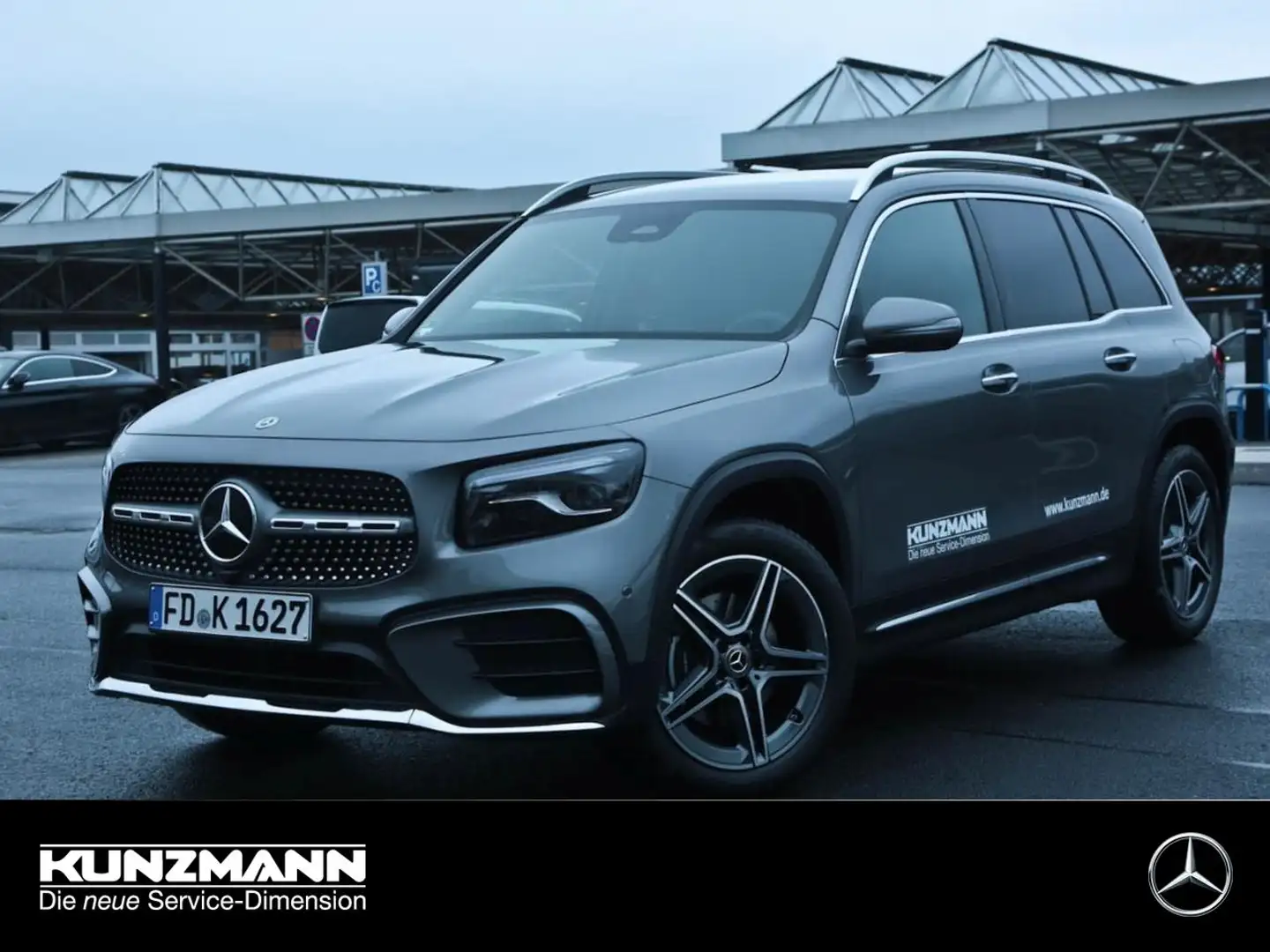 Mercedes-Benz GLB 200 AMG MBUX Navi LED 360° AHK Totwinkel-A Grau - 1
