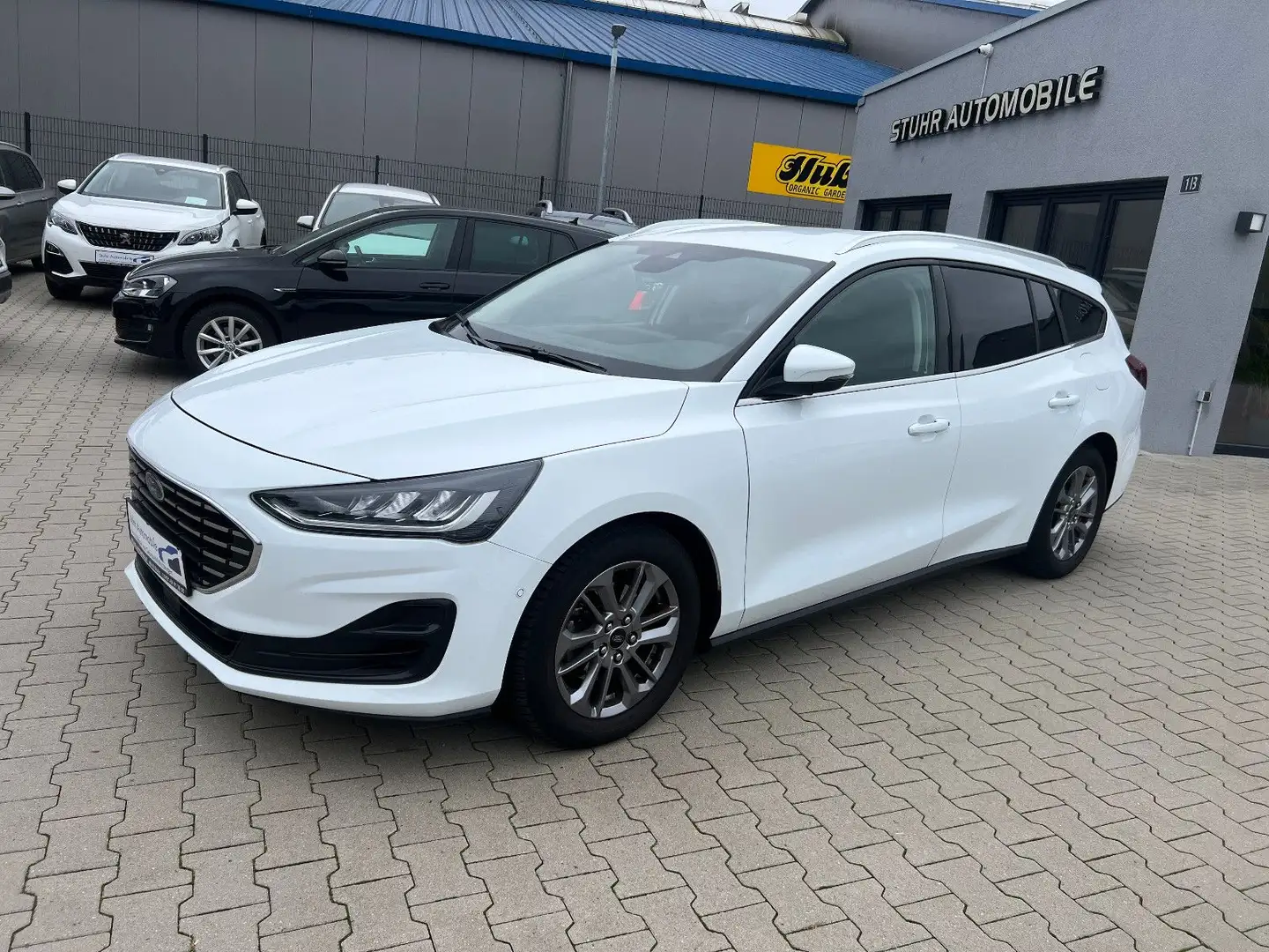 Ford Focus Turnier Titanium X Aut. LED Navi Kamera SH Blanc - 1