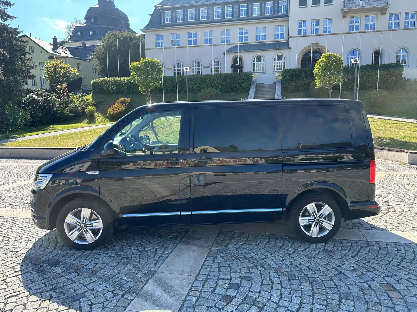 Volkswagen T6 Multivan 2.0 TDI 4Motion Multivan Generation Six SR WR AHK Negro - 2