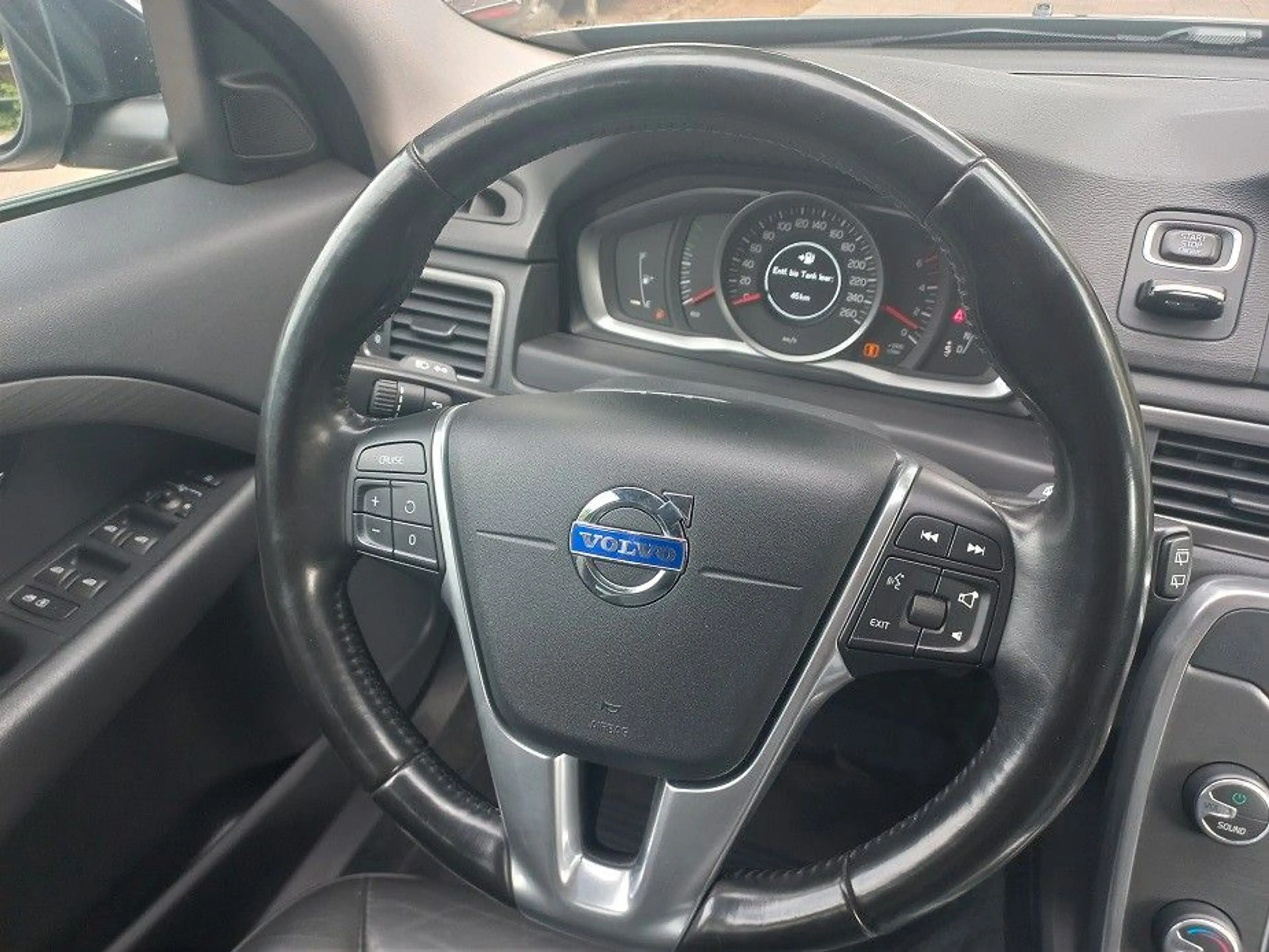 Volvo V70 2,0D Aut. Klima SHZ Navi Xenon AHK Tempo BC — photo 23