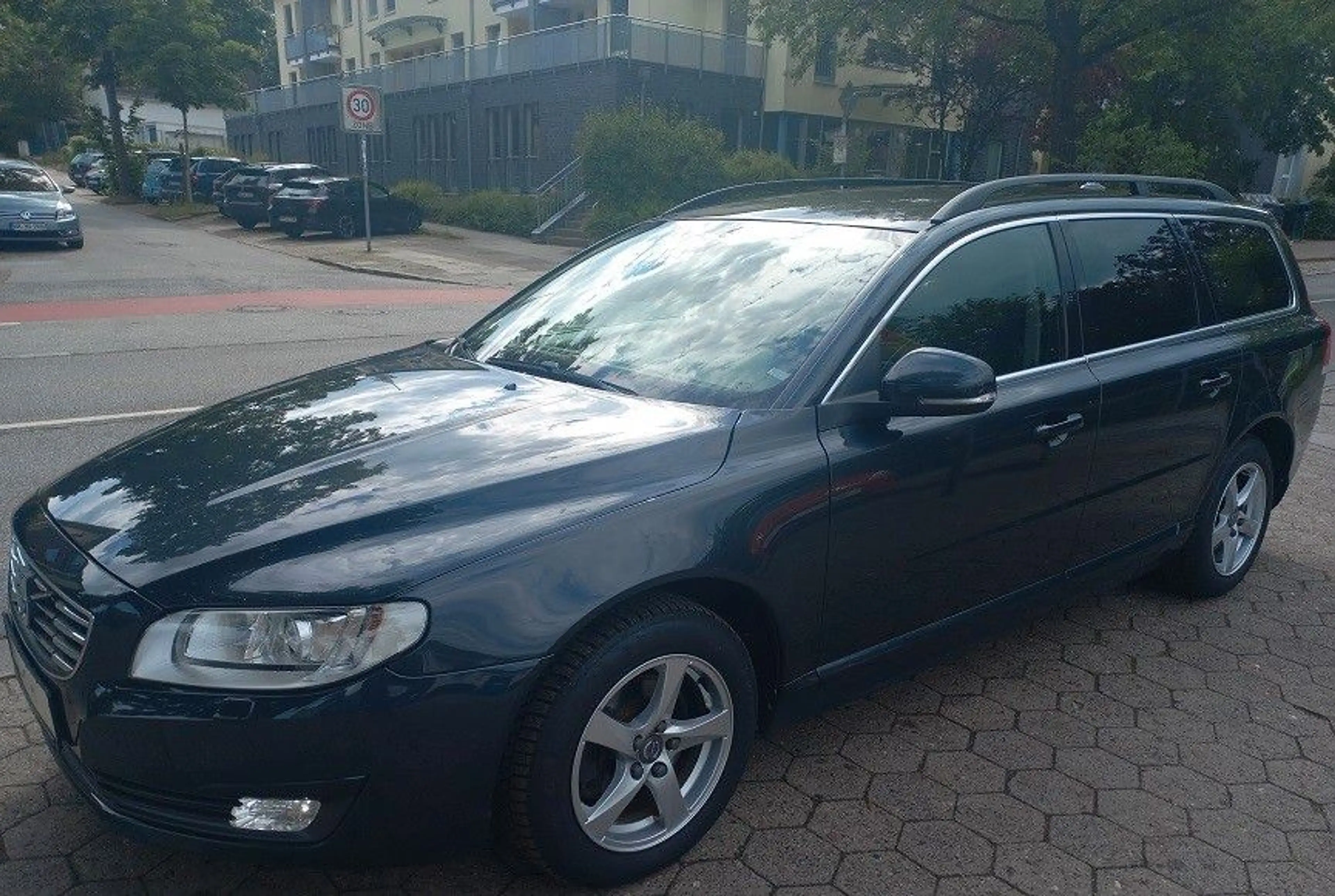 Volvo V70 2,0D Aut. Klima SHZ Navi Xenon AHK Tempo BC — photo 5