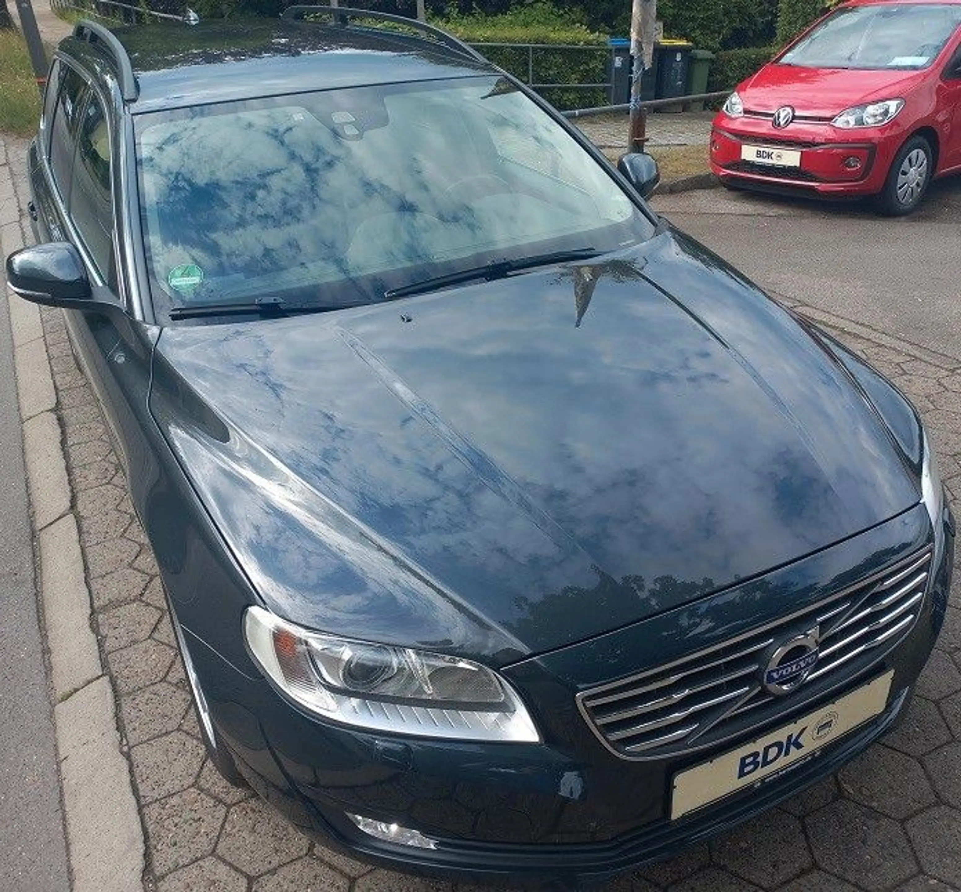 Volvo V70 2,0D Aut. Klima SHZ Navi Xenon AHK Tempo BC — photo 2