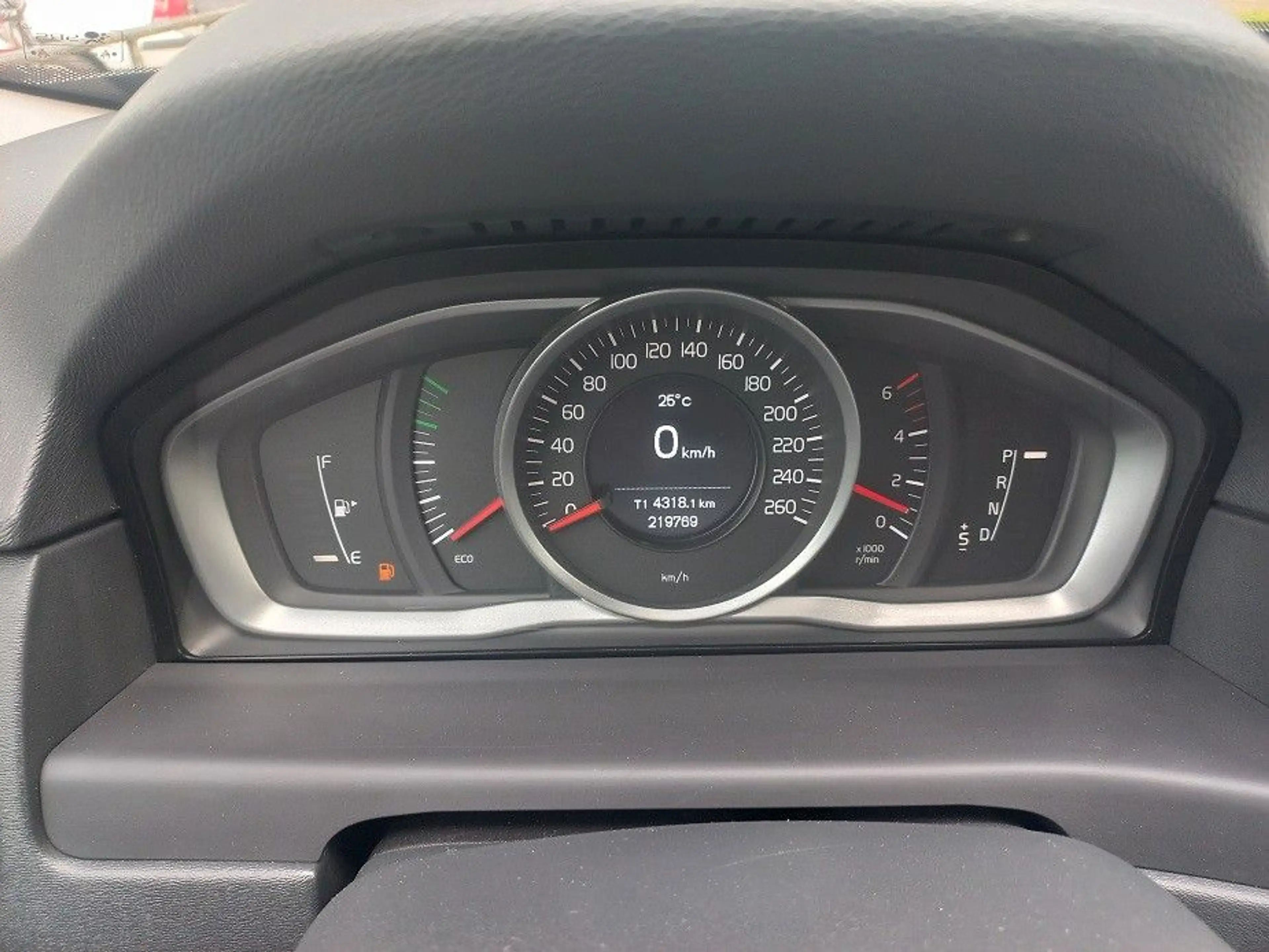 Volvo V70 2,0D Aut. Klima SHZ Navi Xenon AHK Tempo BC — photo 25