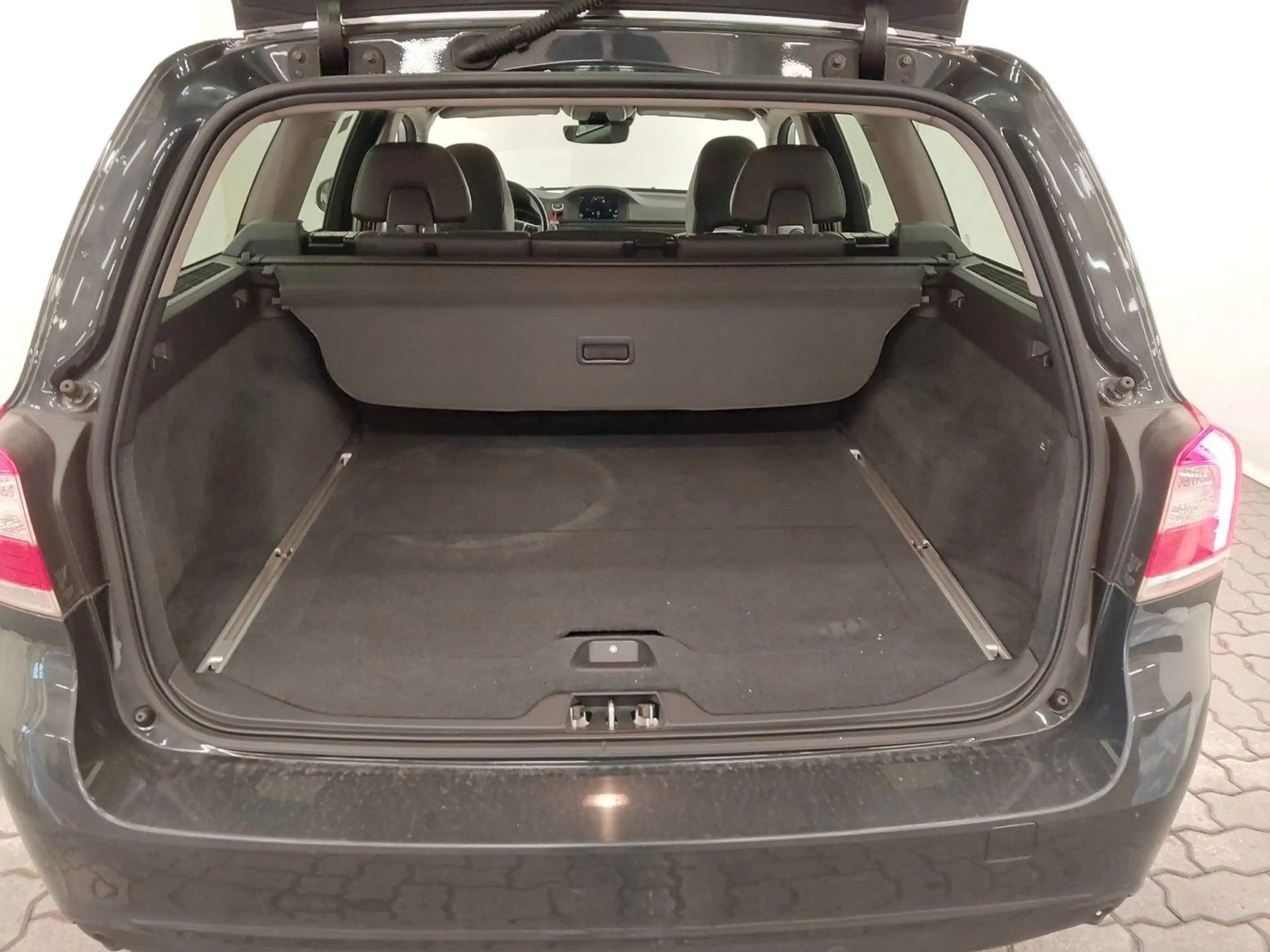 Volvo V70 2,0D Aut. Klima SHZ Navi Xenon AHK Tempo BC — photo 15