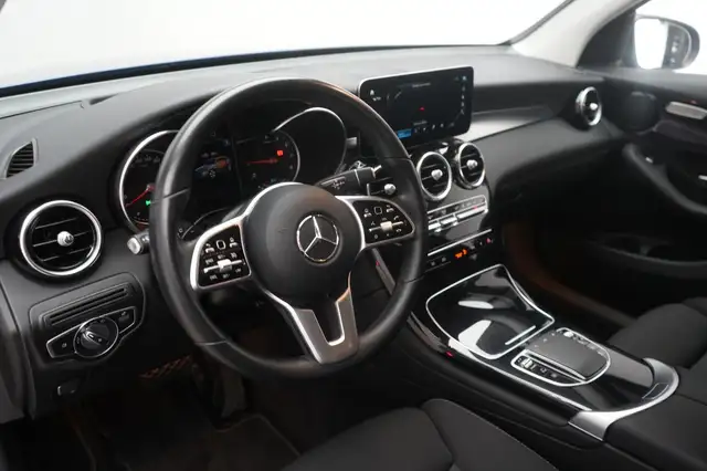 Mercedes-Benz GLC view 13