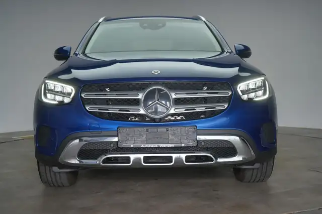 Mercedes-Benz GLC view 2