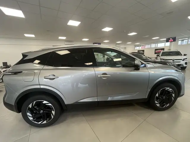 Nissan Qashqai view 5