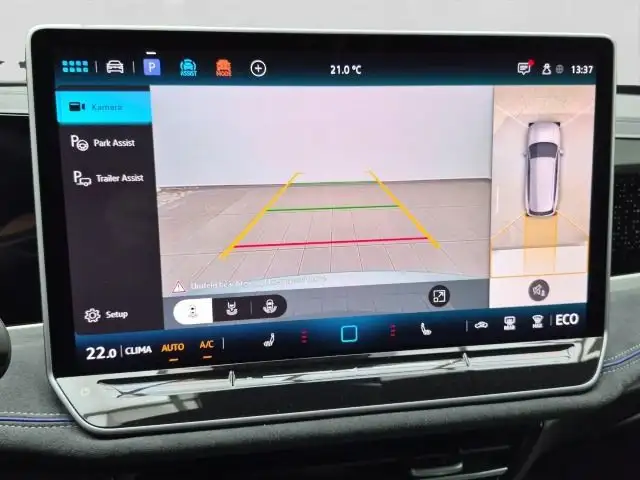 Volkswagen Passat view 14