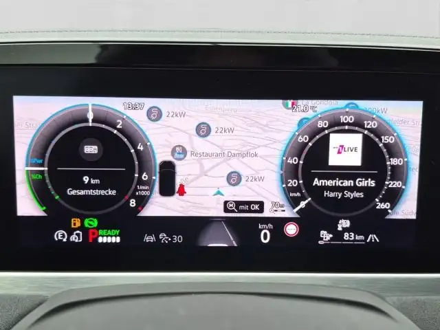 Volkswagen Passat view 10