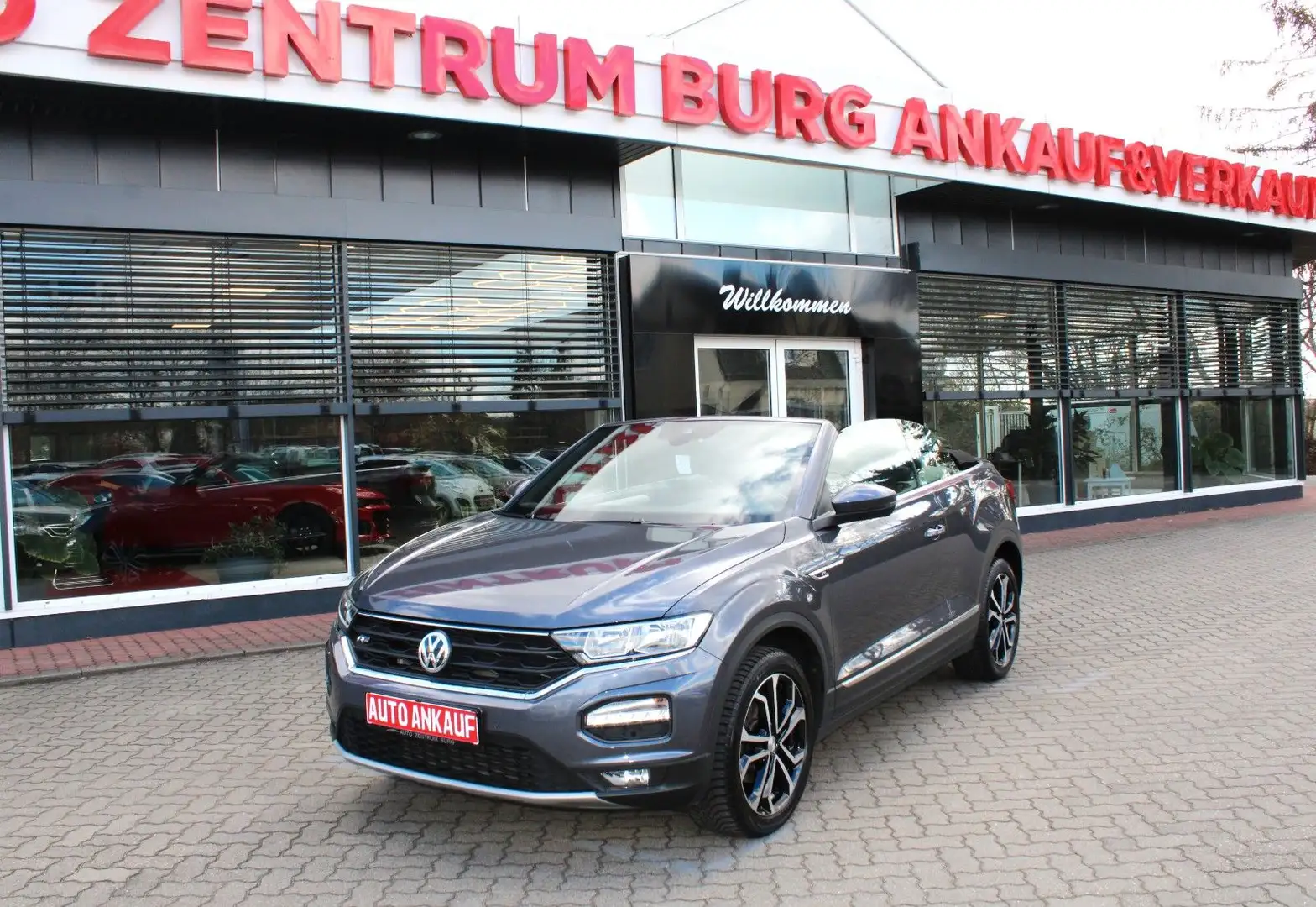 Volkswagen T-Roc Cabriolet 1.5l Style R-Line Navi PDC SHZ Grau - 2
