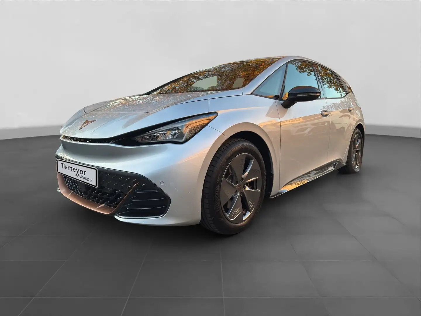 CUPRA Born KAMERA PILOT-M NAVI ACC SITZHZG Silber - 2