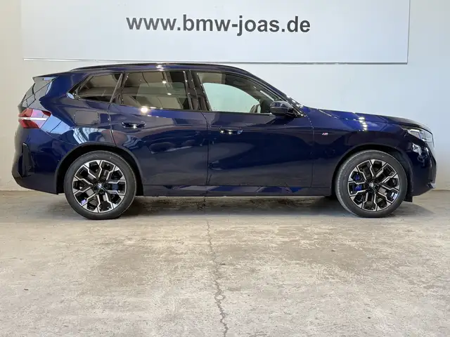 BMW X3 view 11