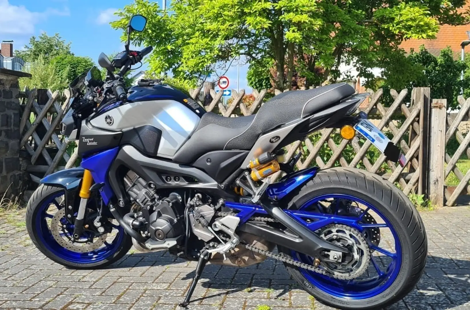 Yamaha MT-09 SP *ÖHLINS* Plateado - 1