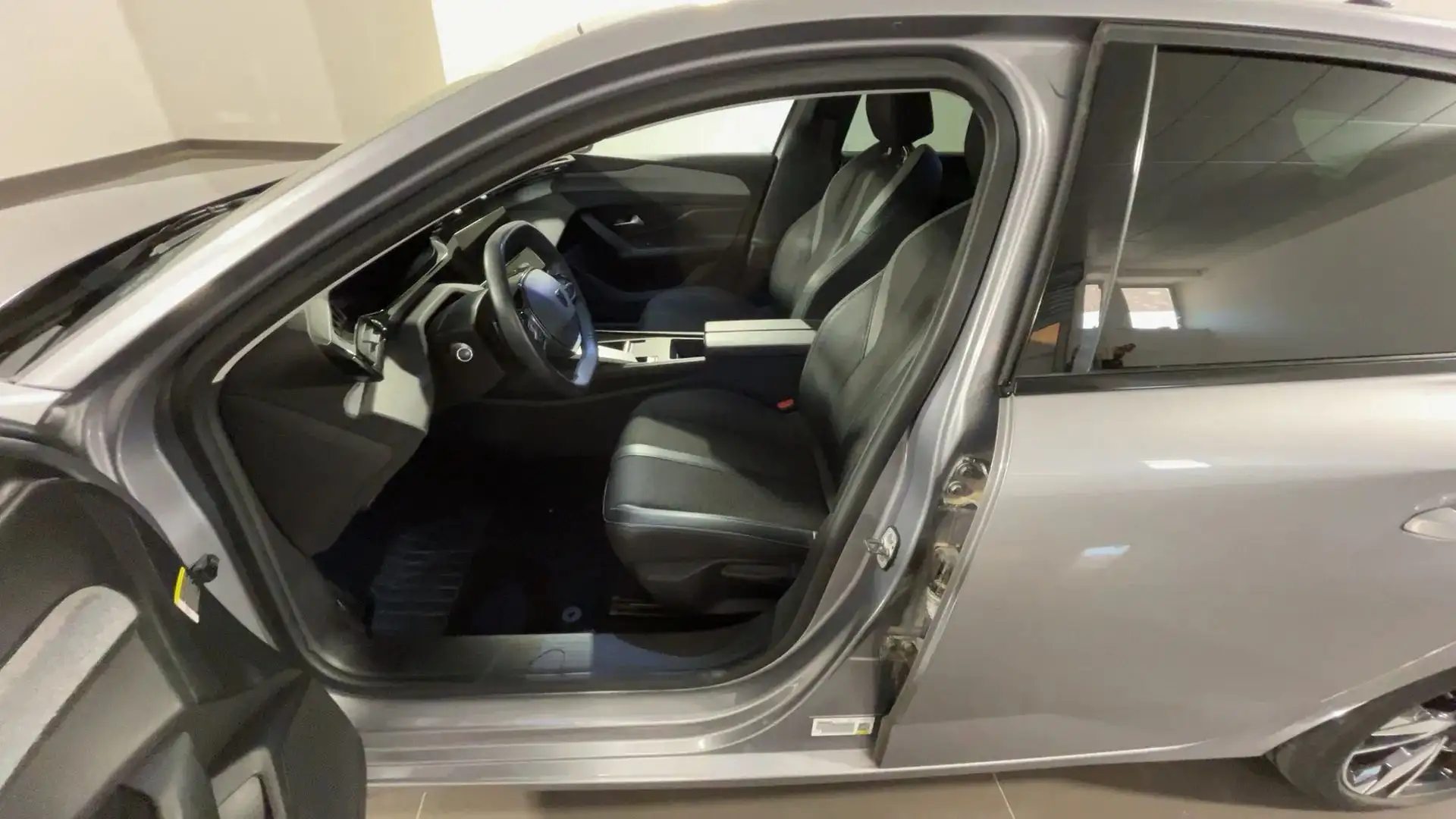 Peugeot 308 308 1.2 PureTech Allure 130CV auto Grigio - 2