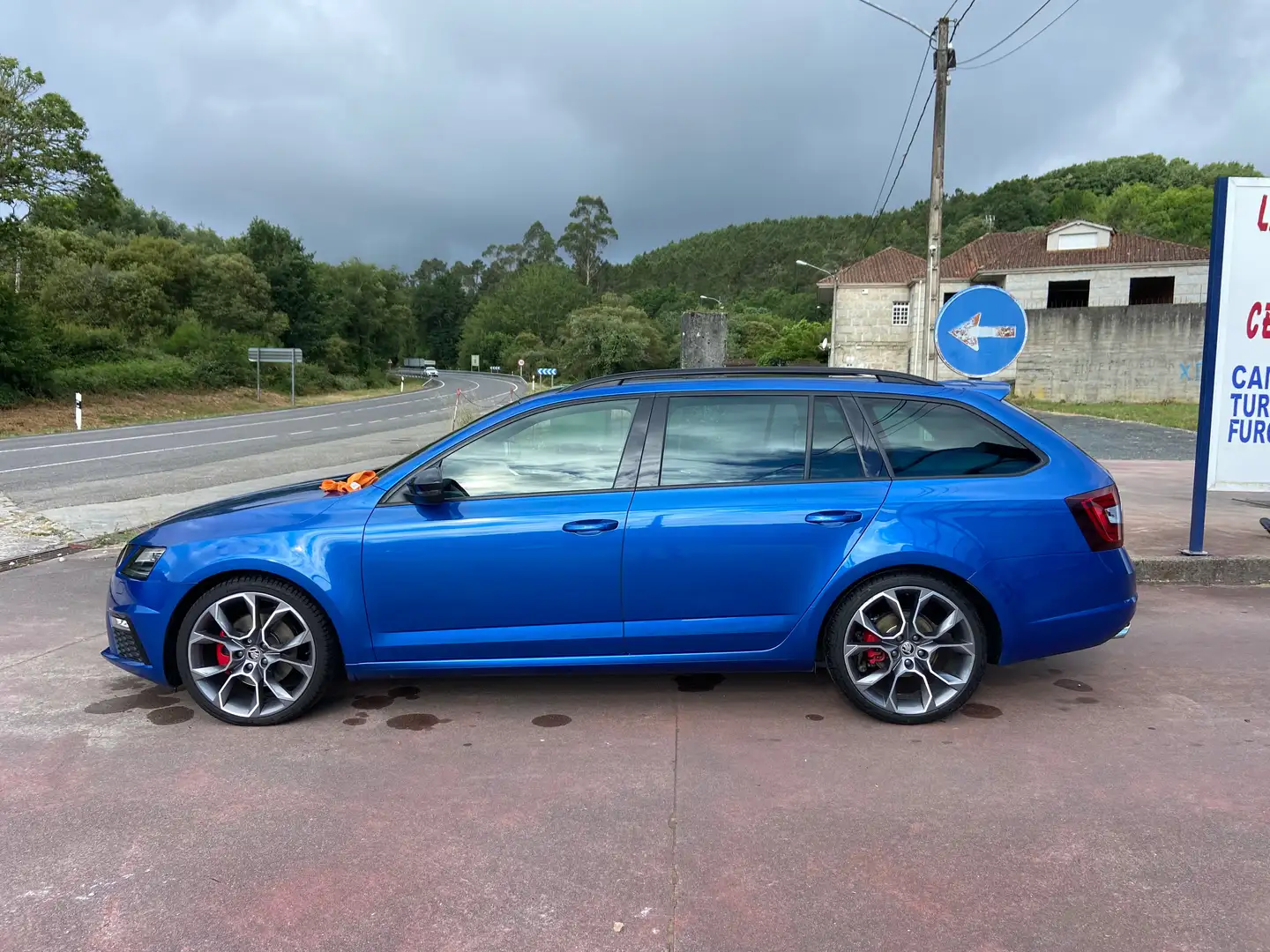Skoda Octavia Octavia Combi 2.0TDI RS DSG 135kW RS Azul - 1