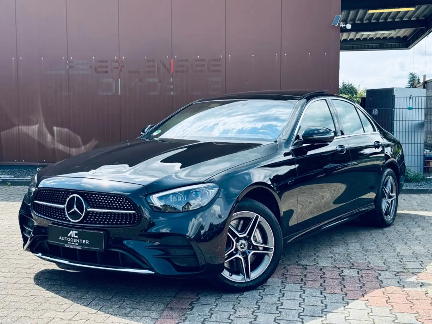 Mercedes-Benz E 300 de 4Matic AMG MEMORY+BURMESTER+FOND ENTERTA Noir - 1