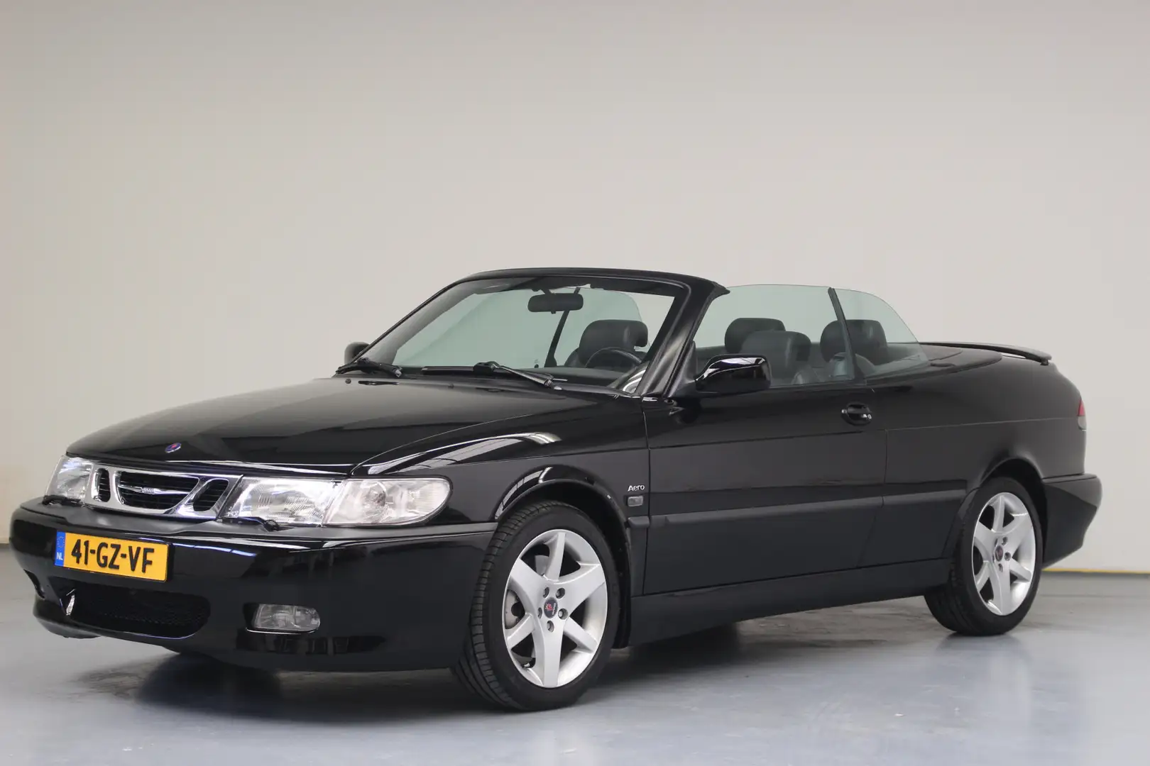 Saab 9-3 Cabrio 2.0 205pk Turbo Aero Automaat | Rijklaarpri Zwart - 1