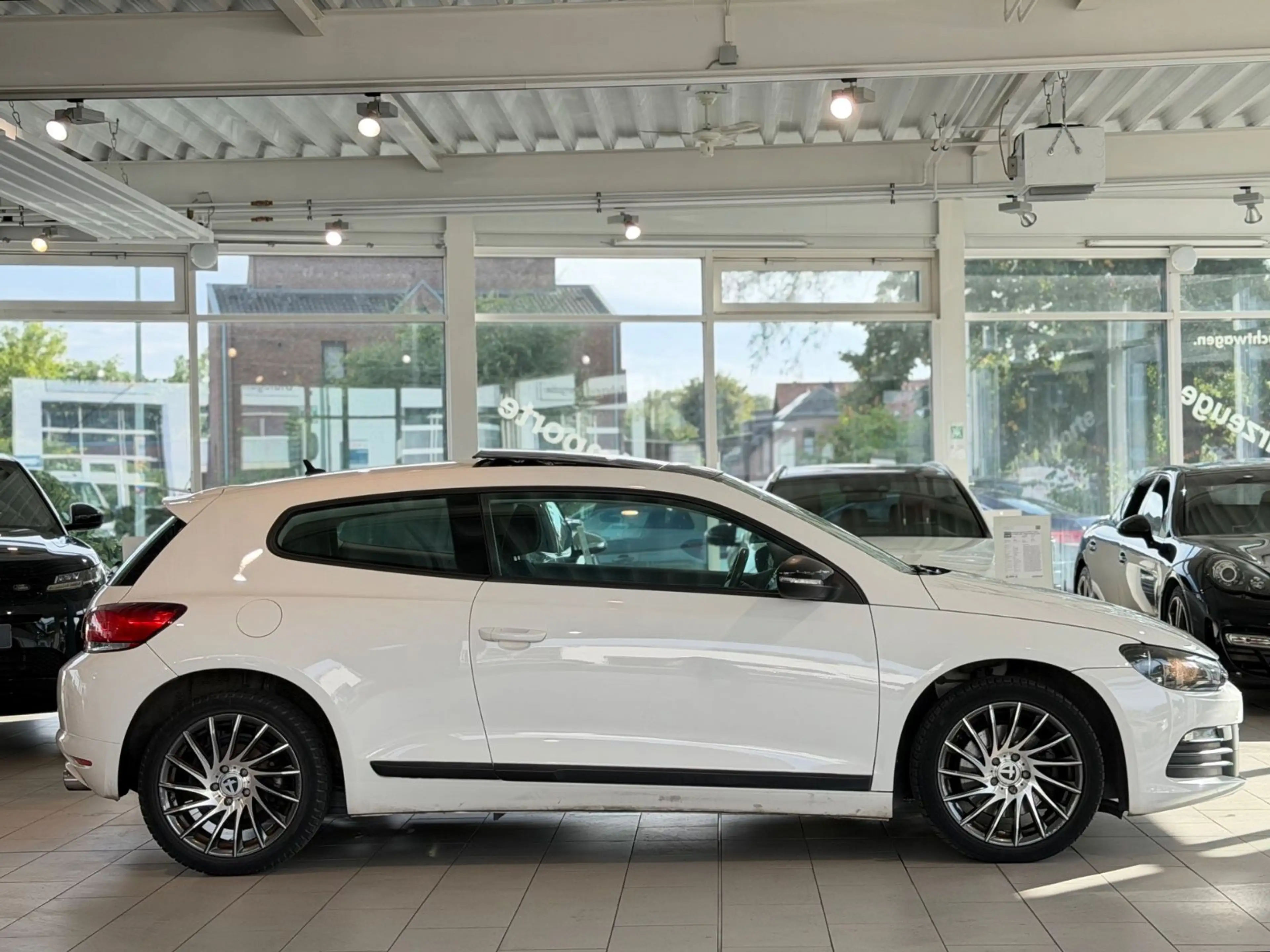 Volkswagen Scirocco 1.4 TSI 118 kW*KLIMAAUT.*PANO*PDC*SPORT — photo 6