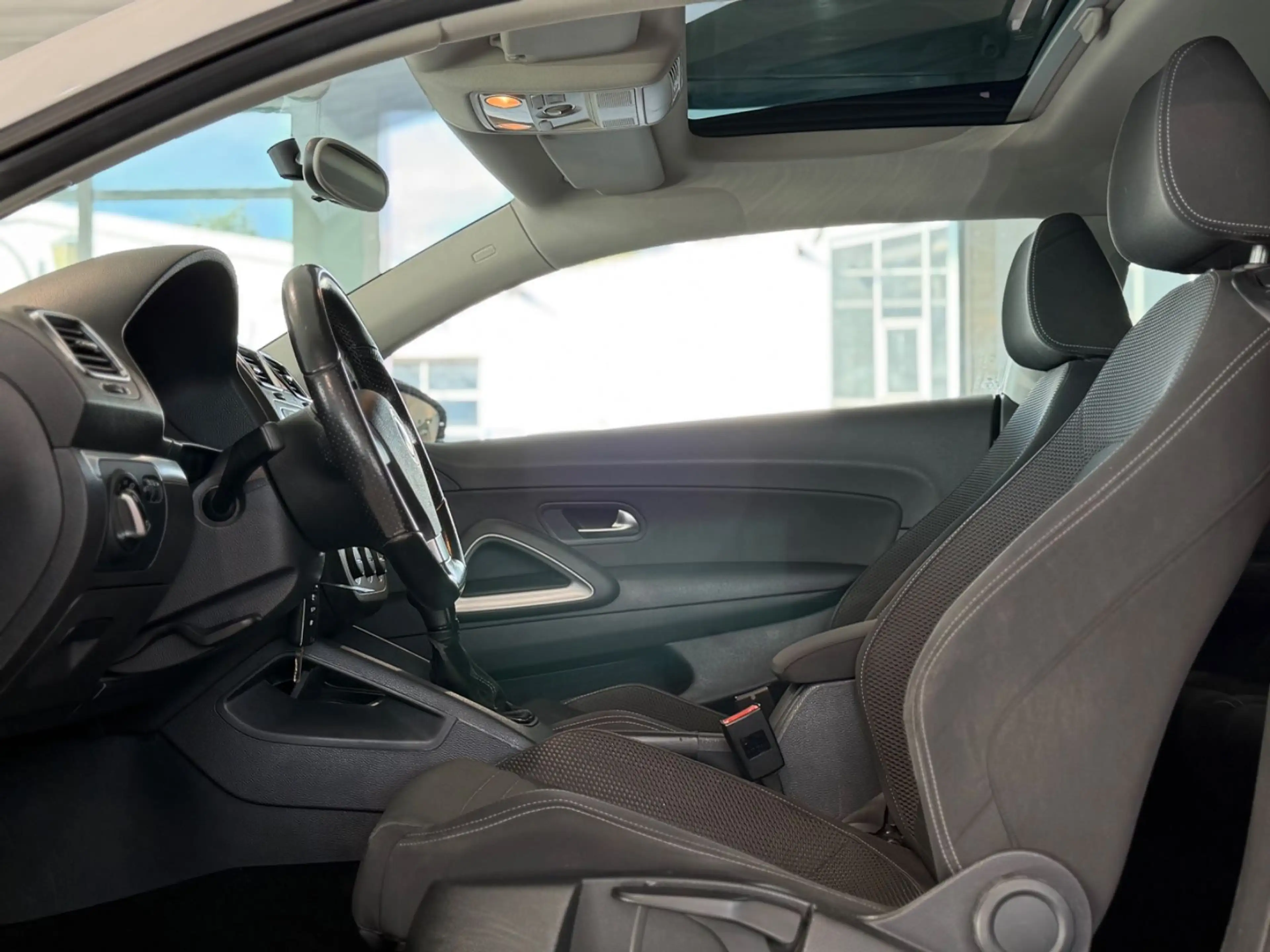 Volkswagen Scirocco 1.4 TSI 118 kW*KLIMAAUT.*PANO*PDC*SPORT — photo 13