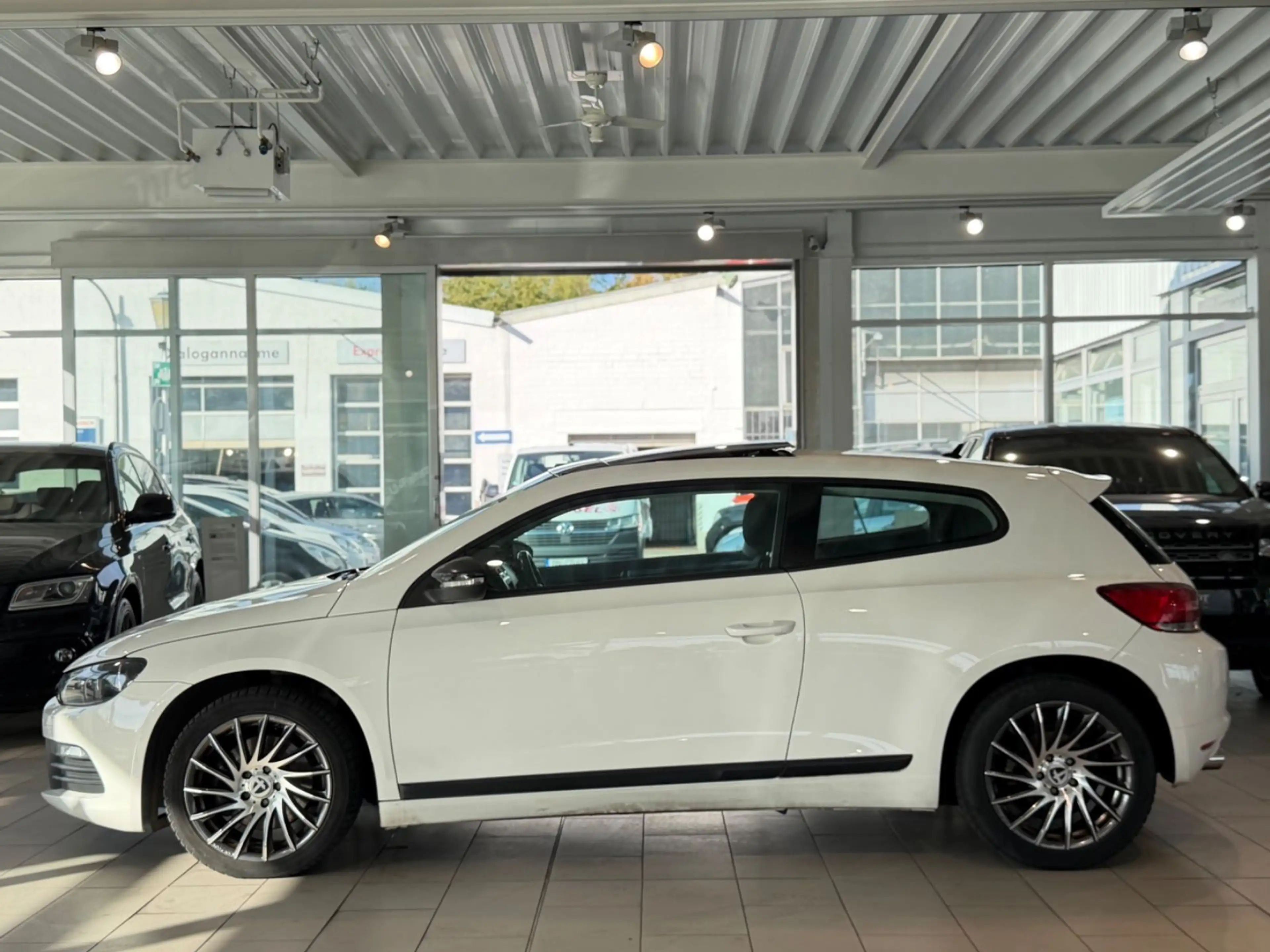 Volkswagen Scirocco 1.4 TSI 118 kW*KLIMAAUT.*PANO*PDC*SPORT — photo 3