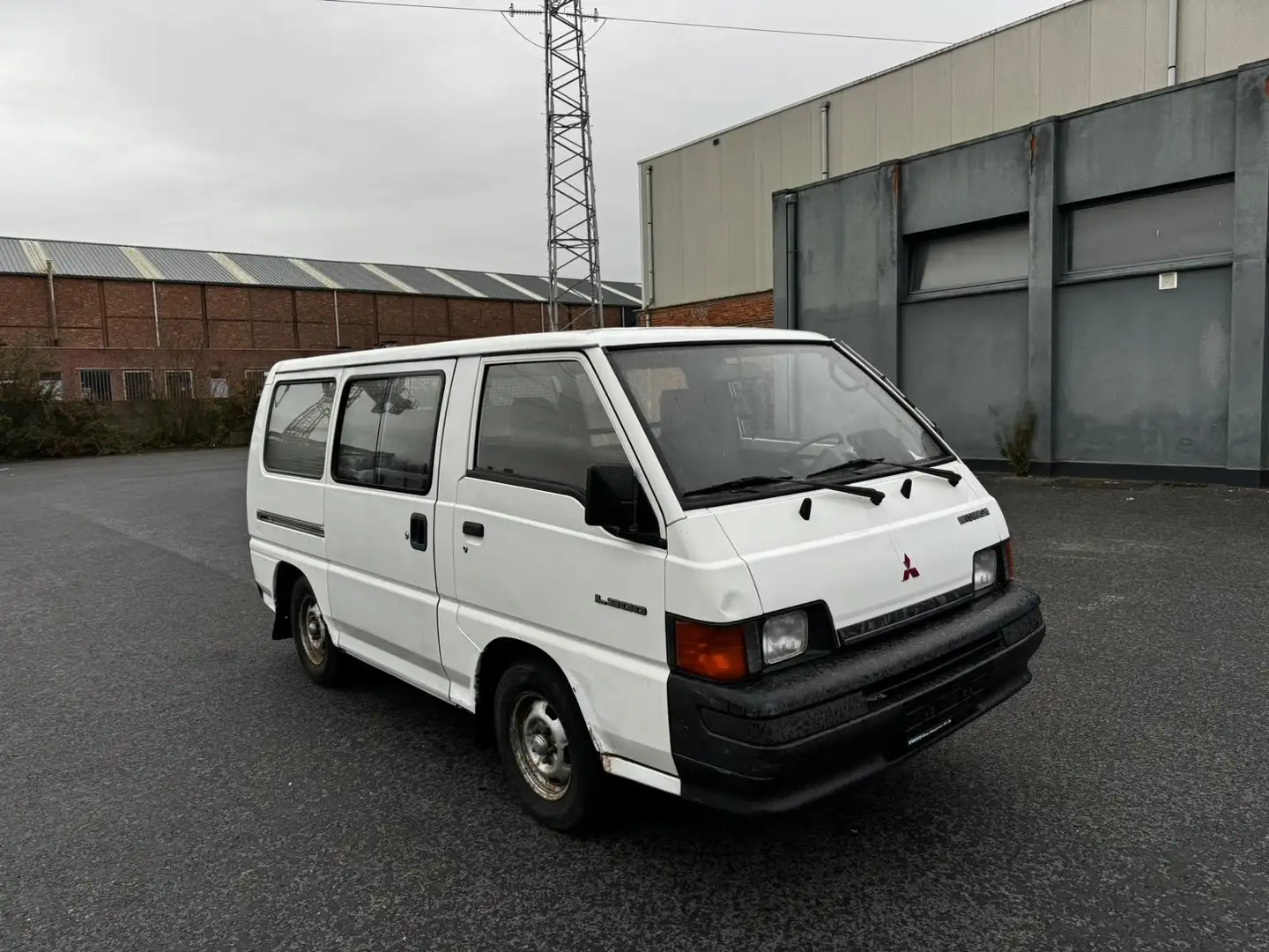 Mitsubishi L300 2.5d DIESEL Beyaz - 2