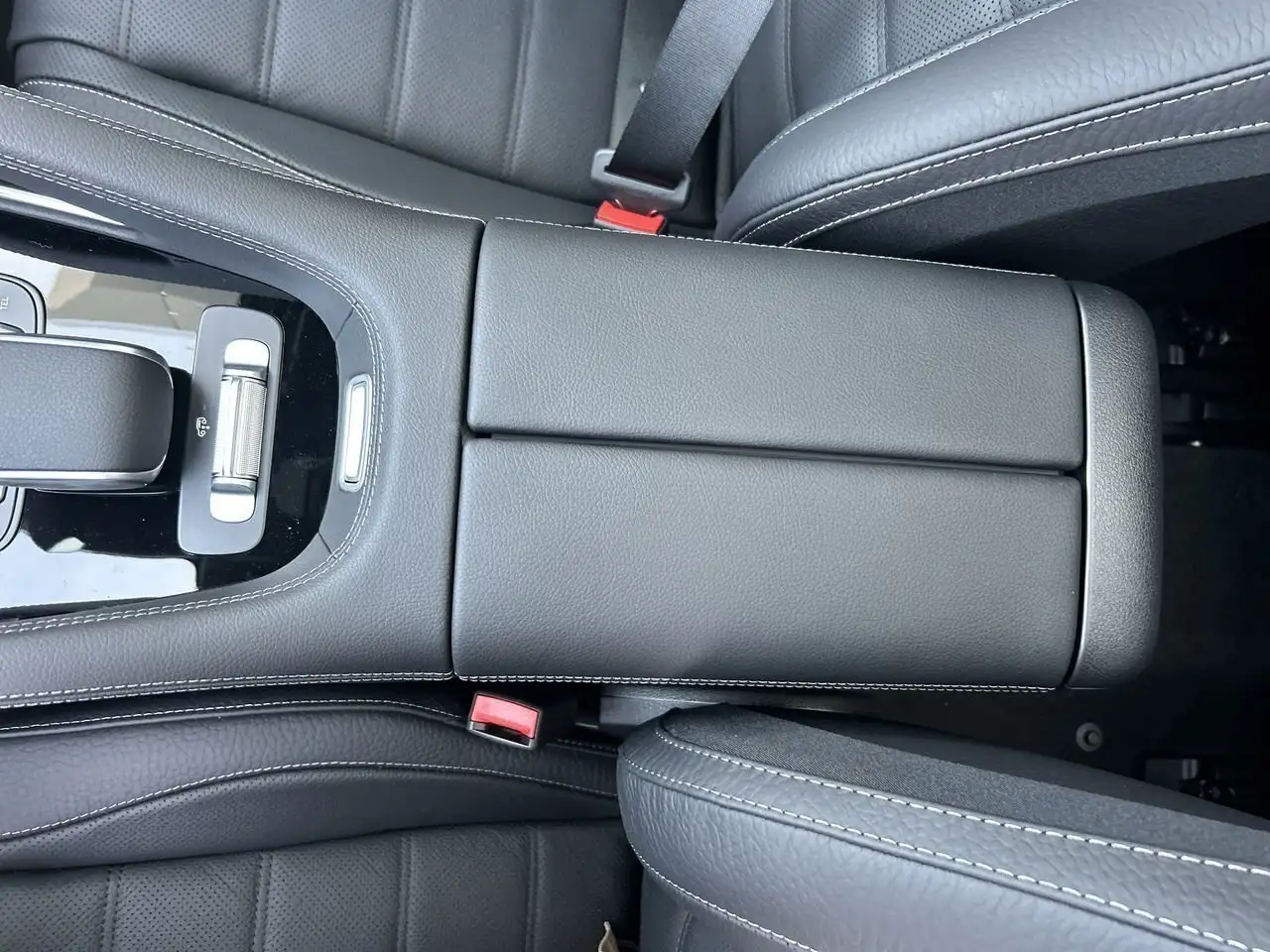 Mercedes-Benz GLS снимка Mercedes-Benz GLS