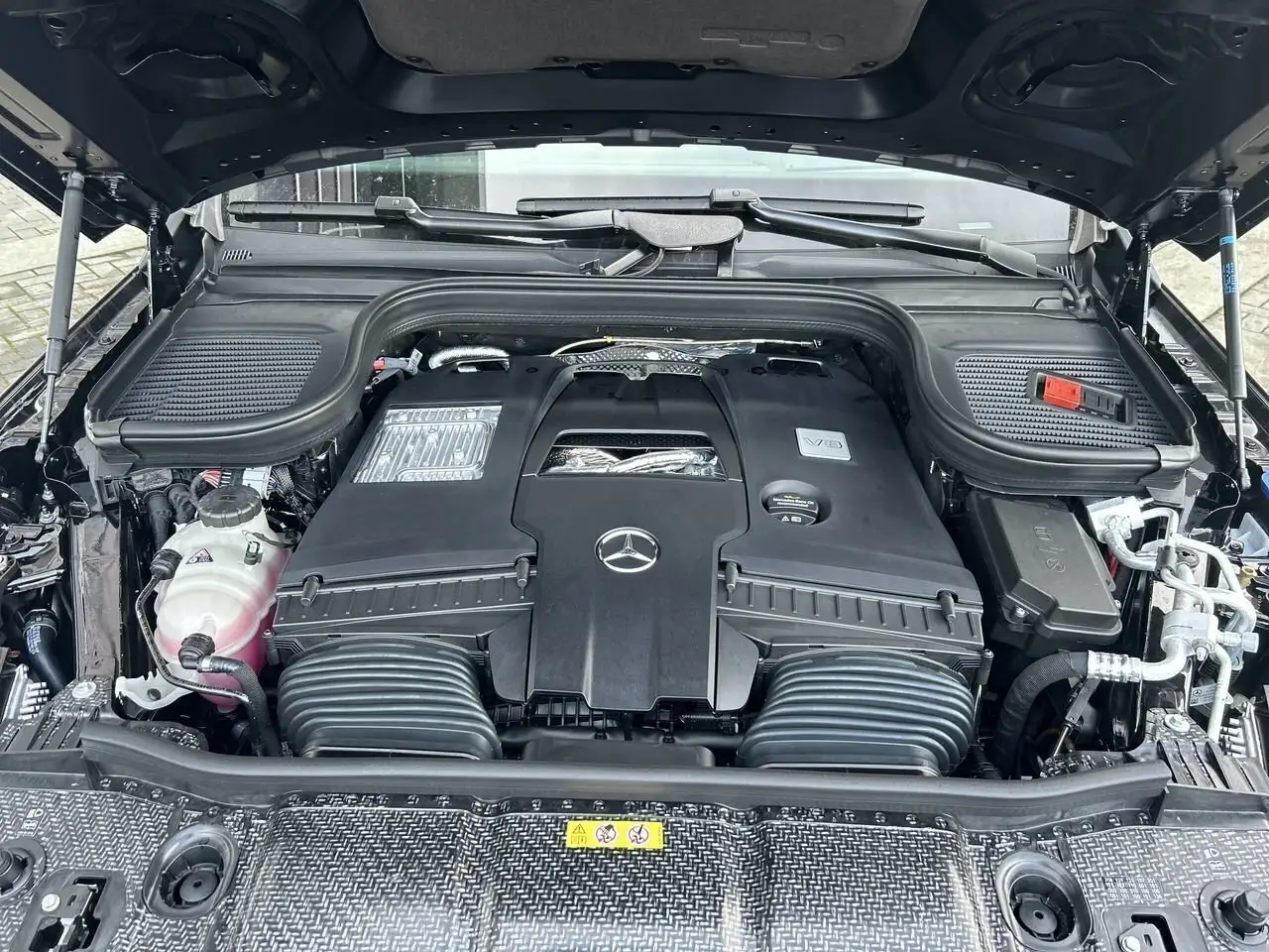 Mercedes-Benz GLS снимка Mercedes-Benz GLS