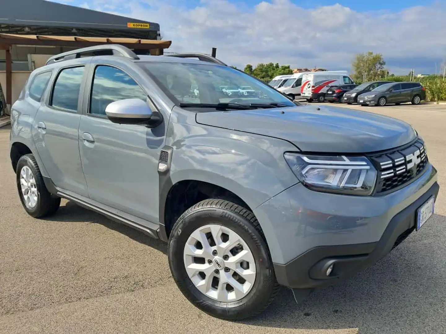 Dacia Duster 1.0 Gpl 4x2 100cv PROMO FINANZIAMENTO Gris - 1