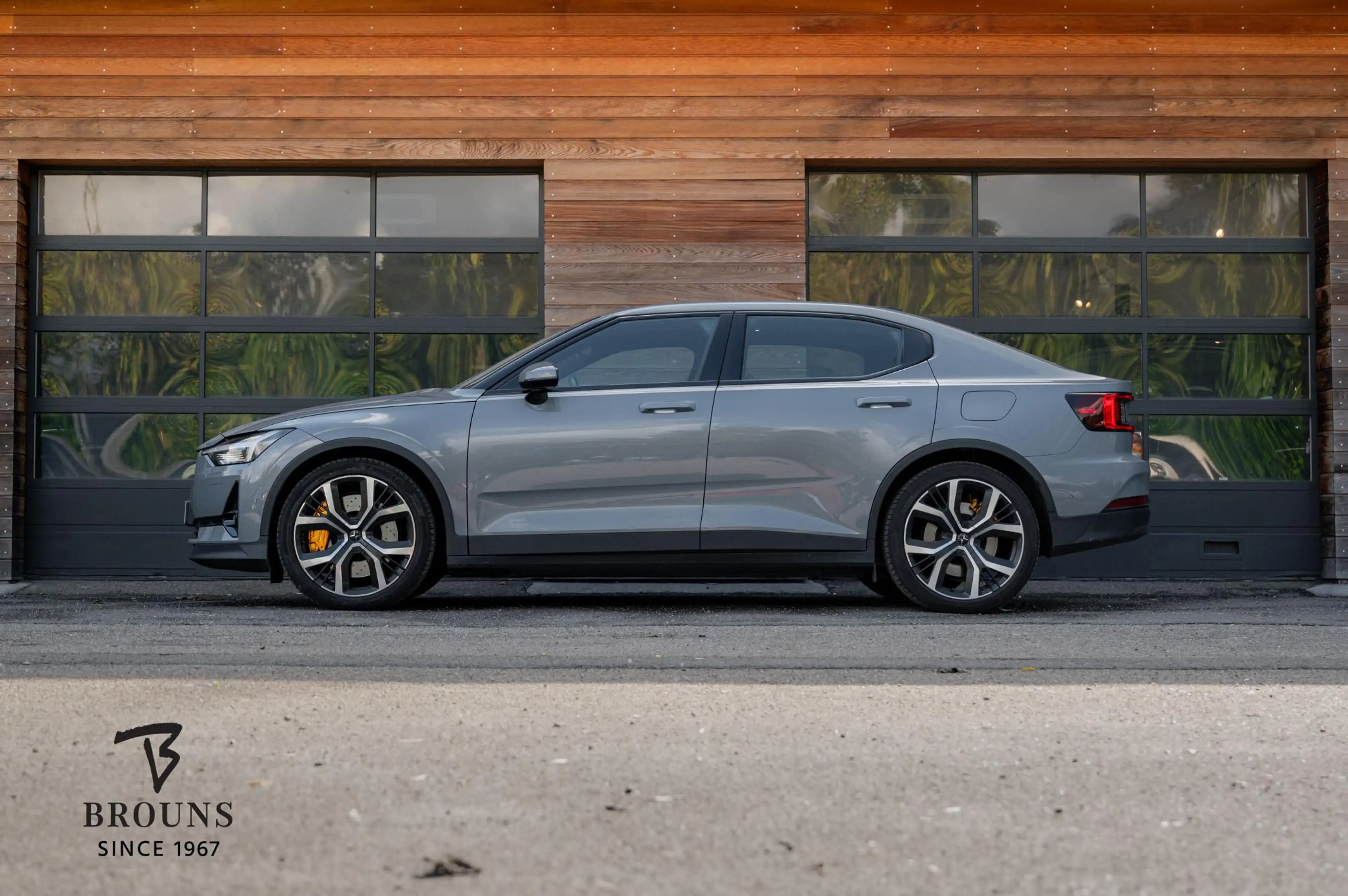 Polestar 2 Long Range Dual Motor Launch Edition 78kWh — photo 2