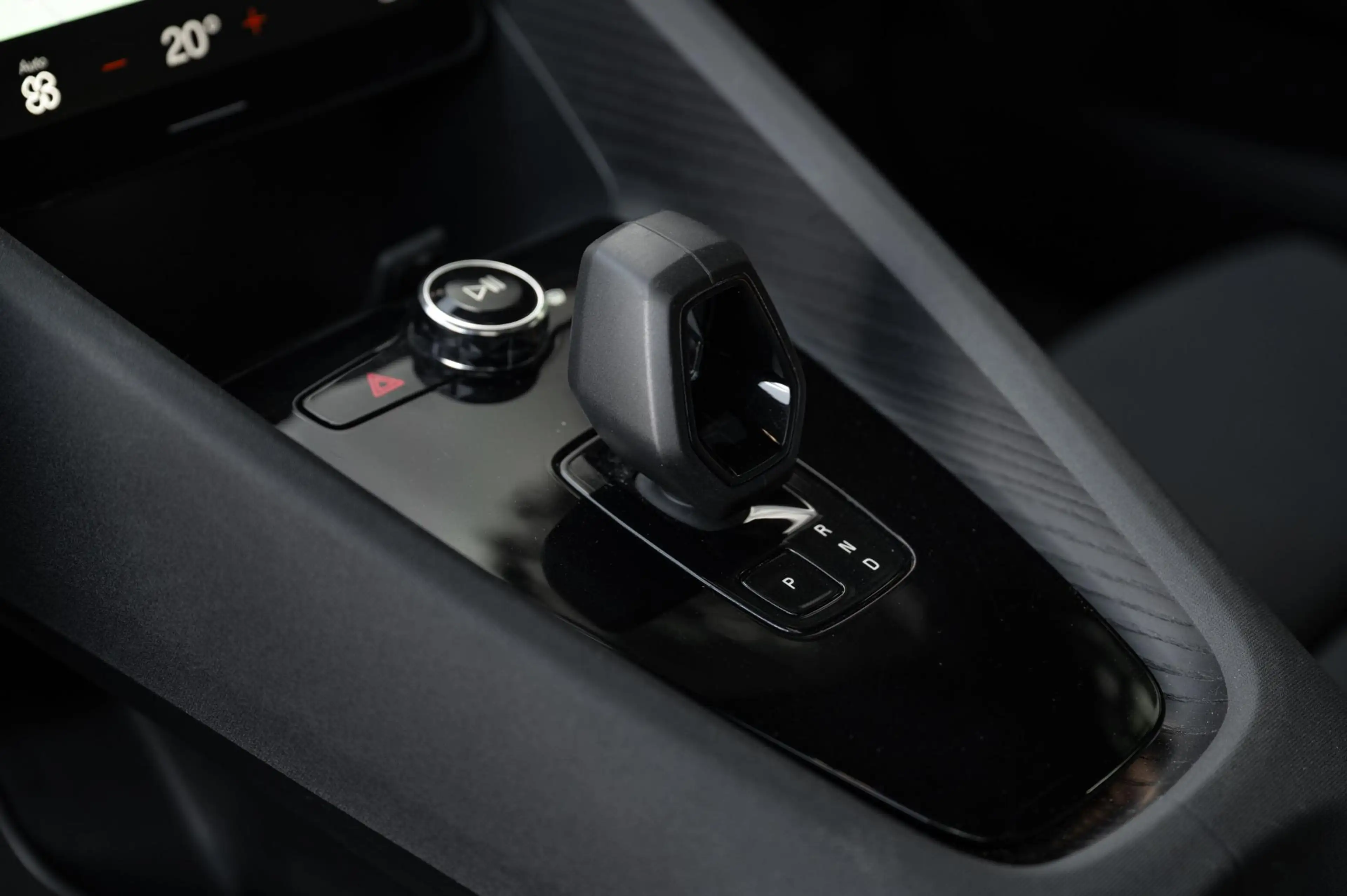 Polestar 2 Long Range Dual Motor Launch Edition 78kWh — photo 16