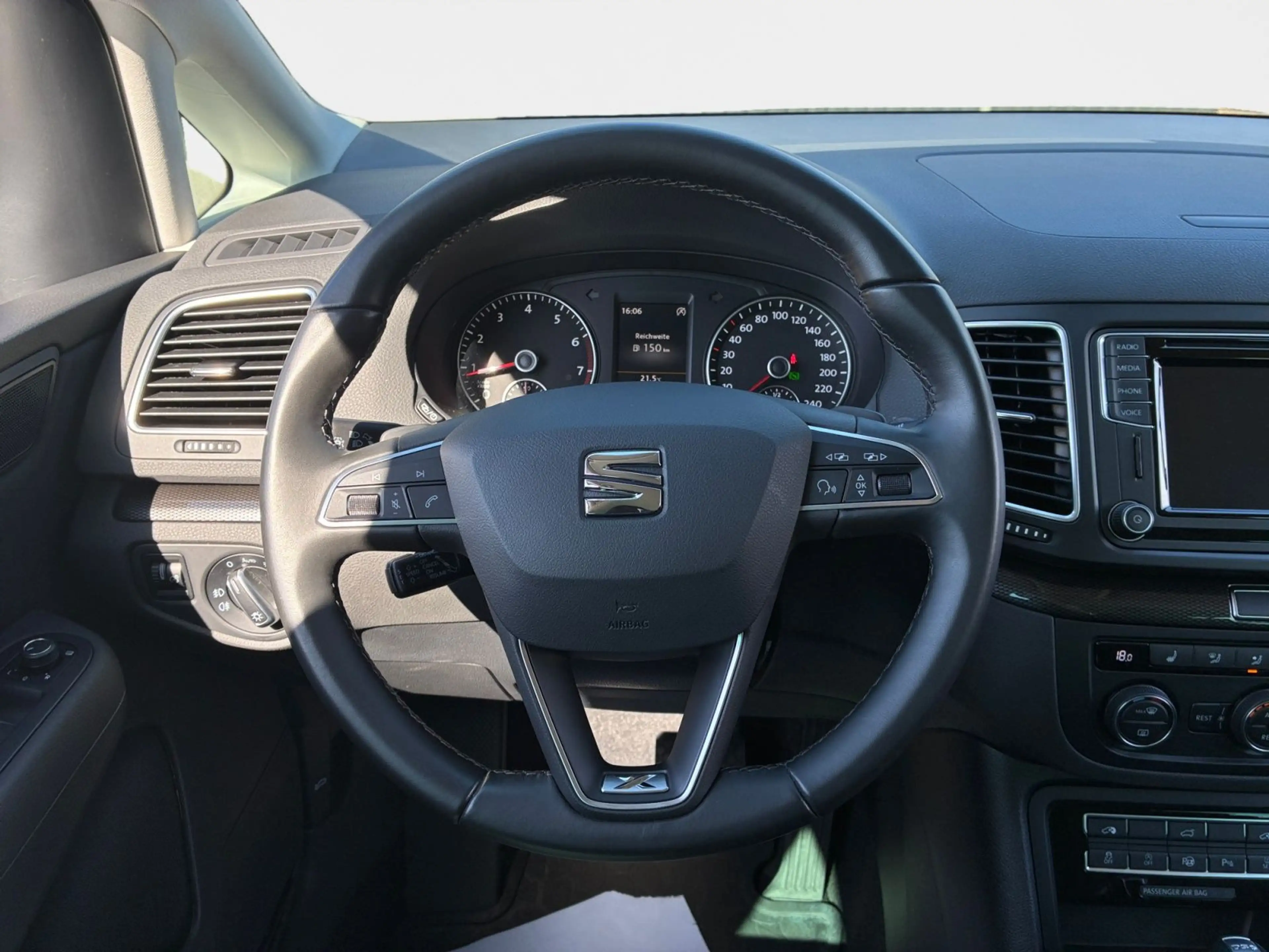 SEAT Alhambra 1.4 TSI DSG Xcellence Navi 7 Sitzer — photo 12