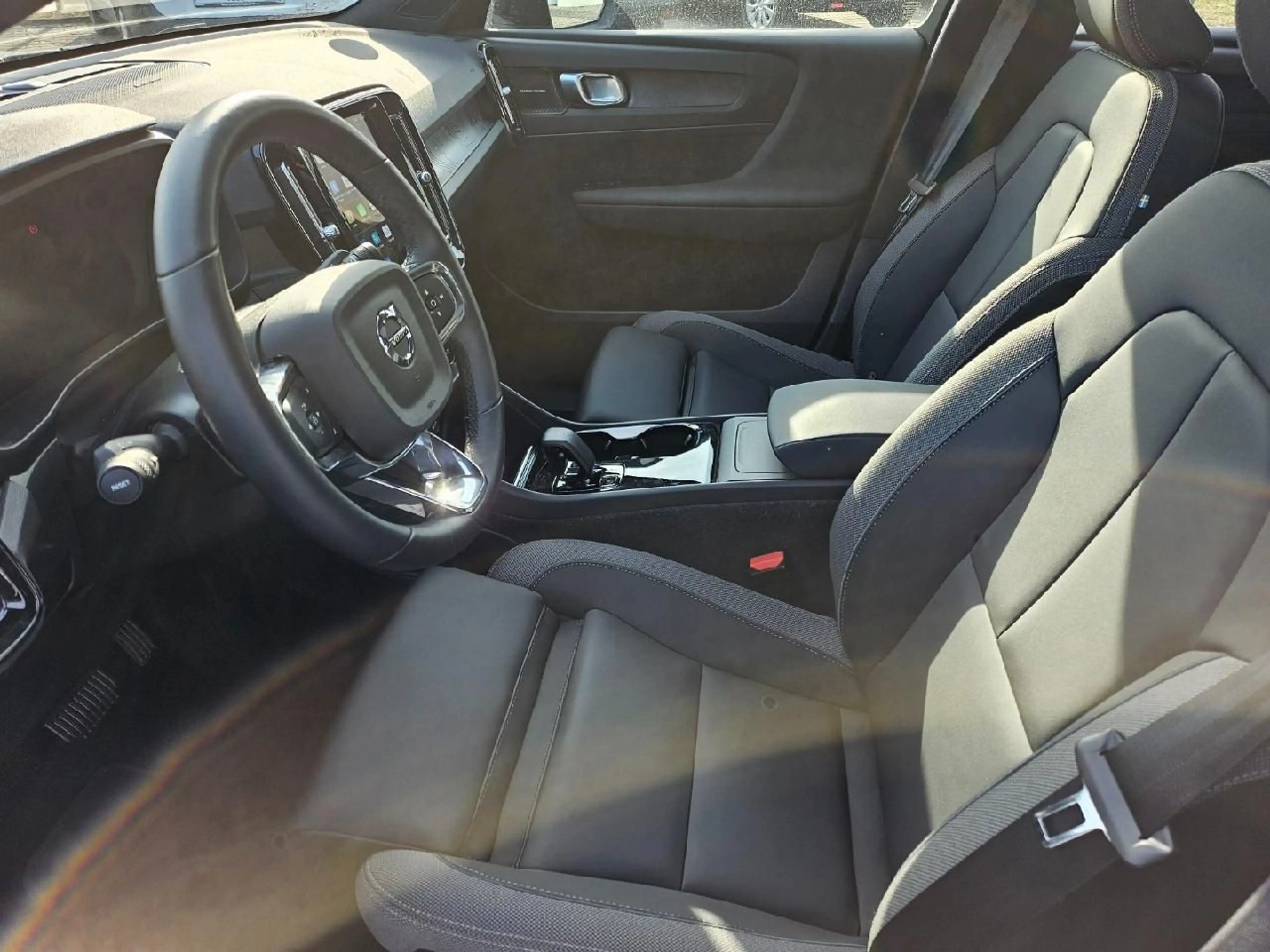 Volvo C40 Ultimate Recharge Pure Electric 2WD — photo 6