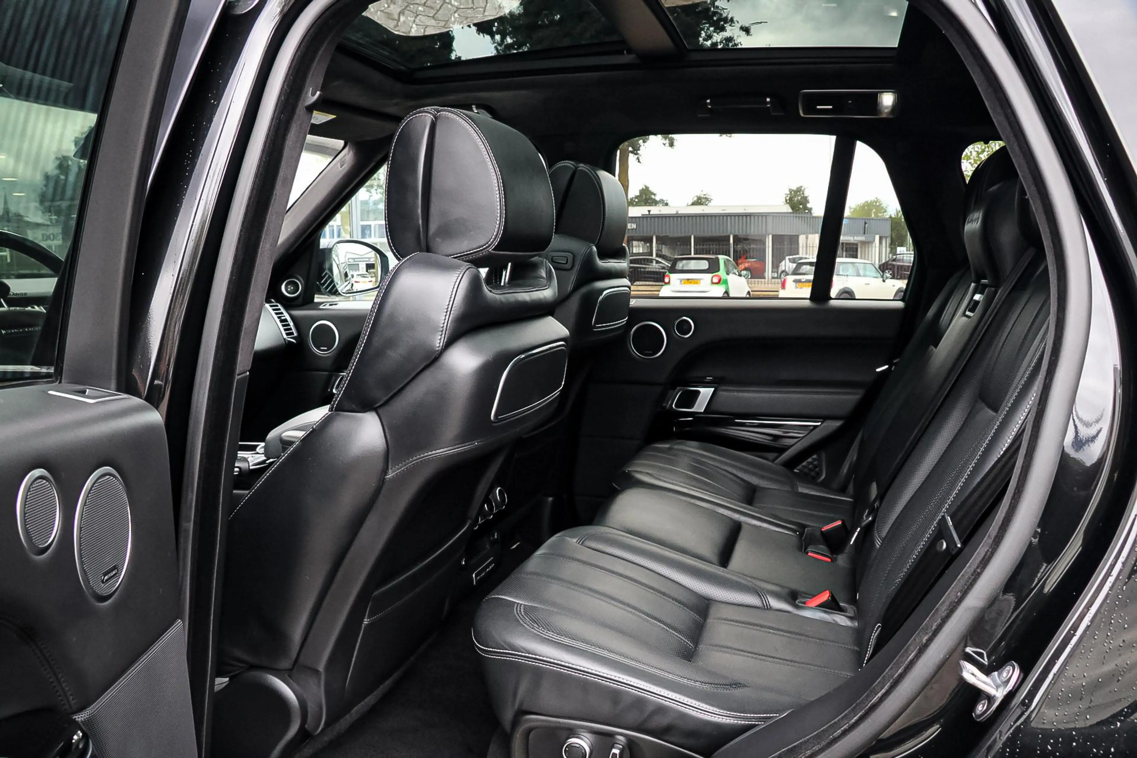 Land Rover Range Rover 4.4 SDV8 Autobiography Pano | Meridian | Massage | — photo 11