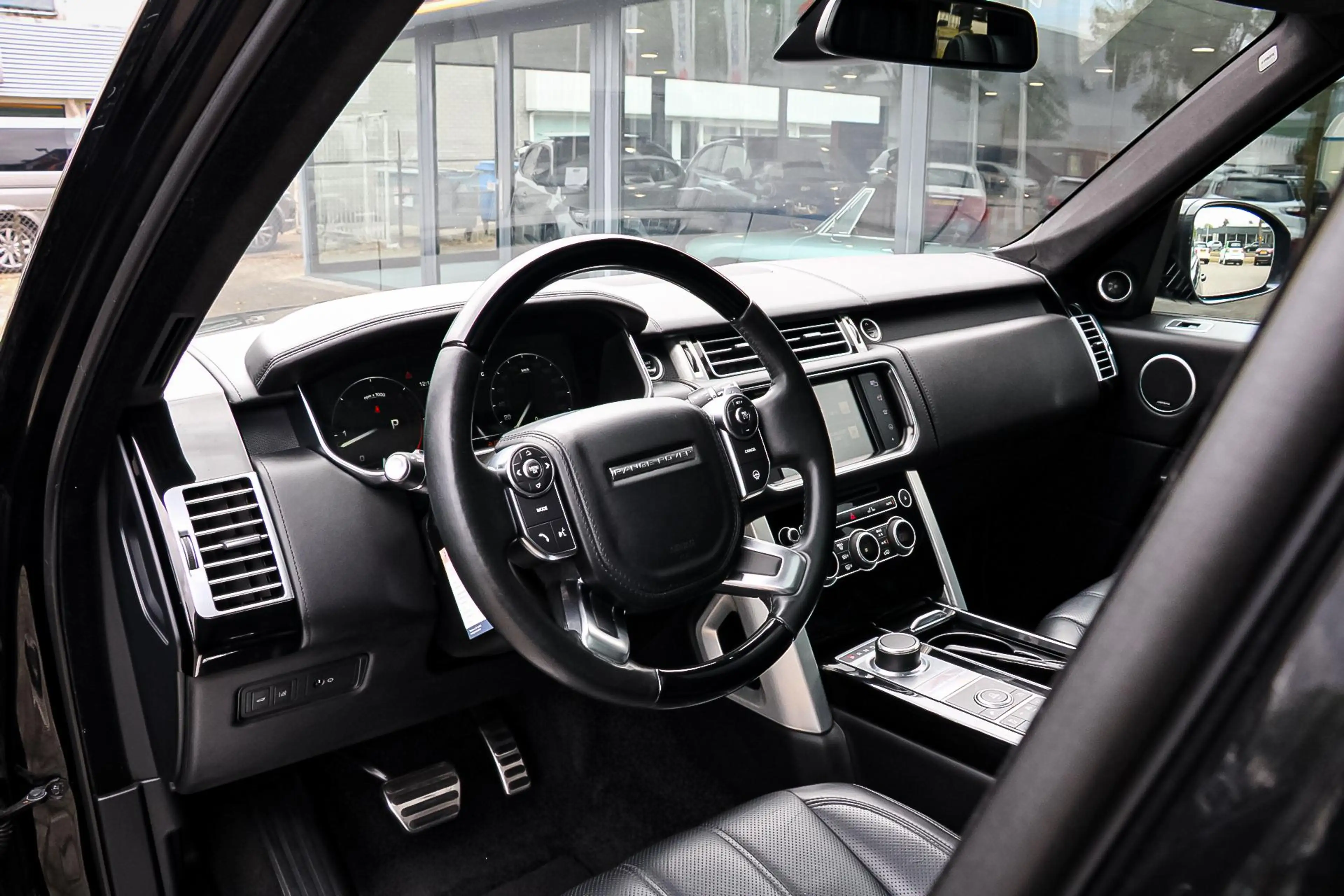 Land Rover Range Rover 4.4 SDV8 Autobiography Pano | Meridian | Massage | — photo 2