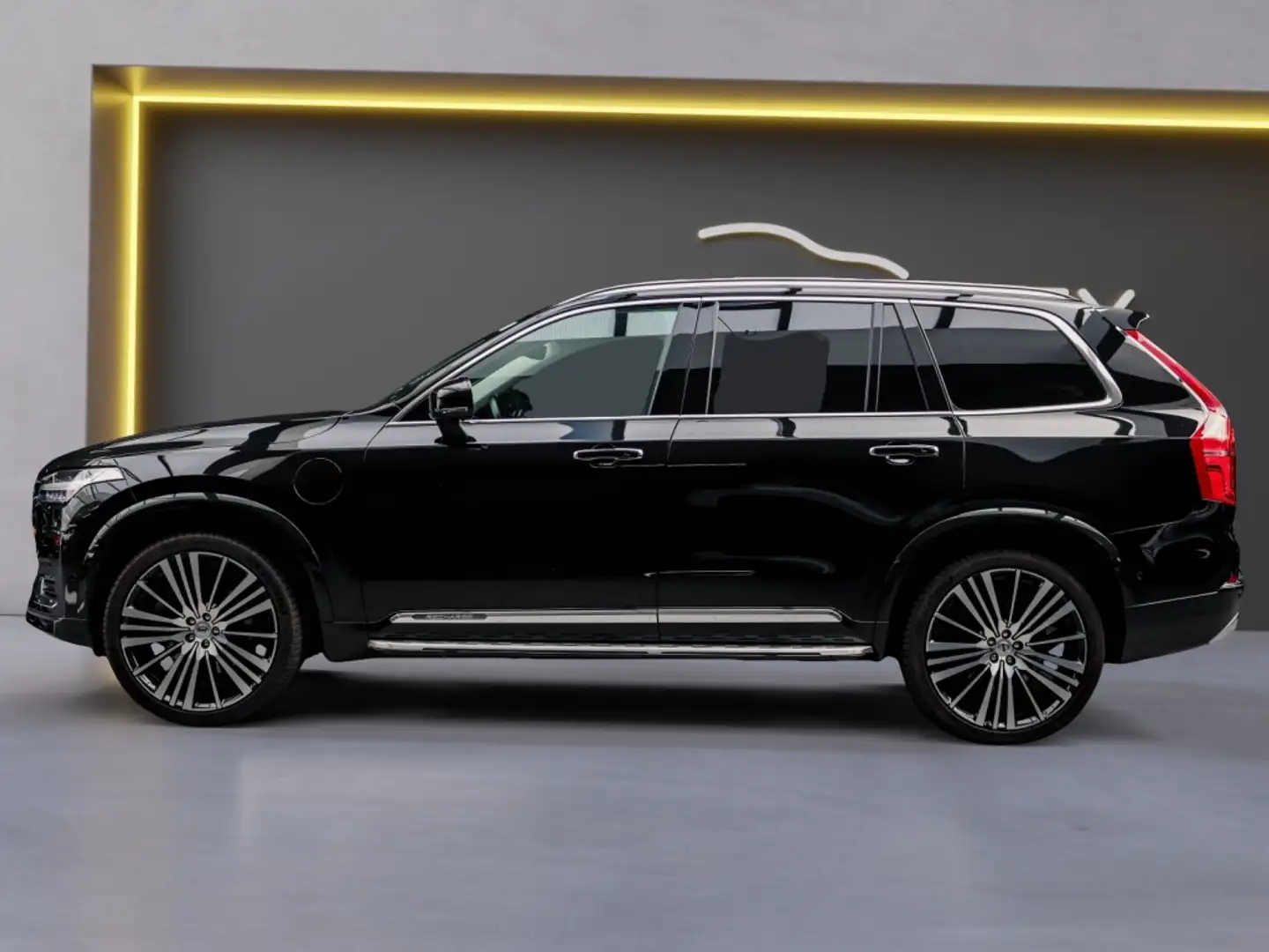 Volvo XC90 T8 AWD Plus Bright Long Range l Bowers & Wilkins l Noir - 2