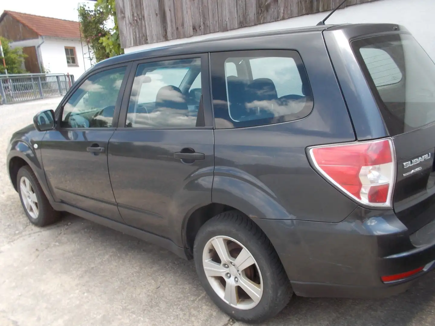 Subaru Forester Active Gri - 1