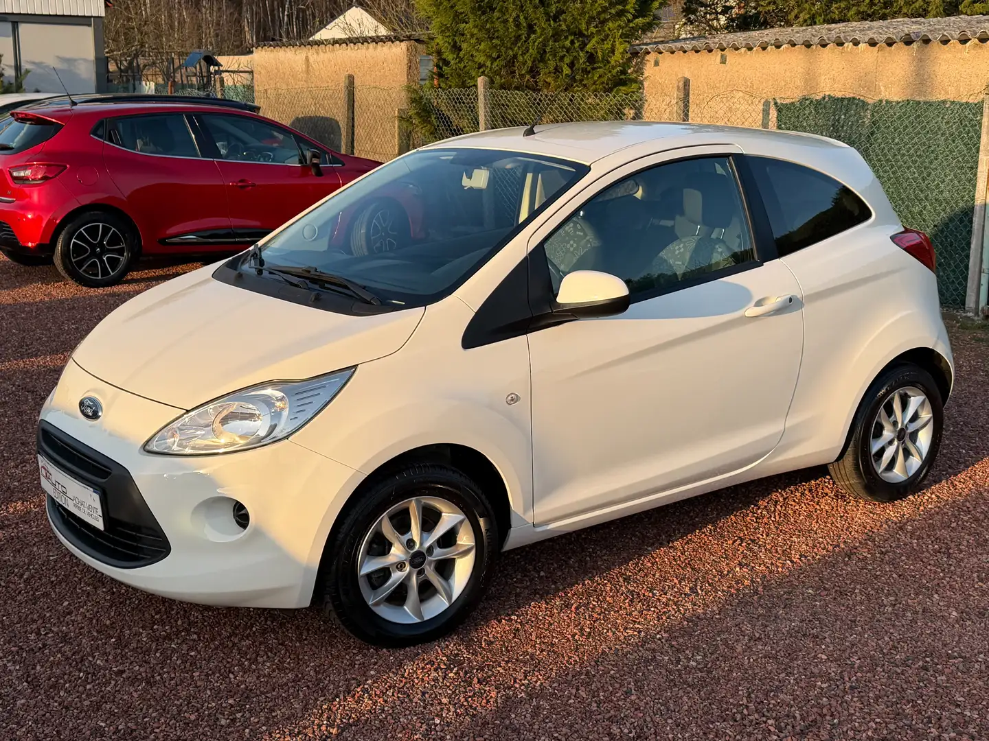 Ford Ka/Ka+ 1.2 69 cv Start§Stop "Titanium" "62.000km" Weiß - 1