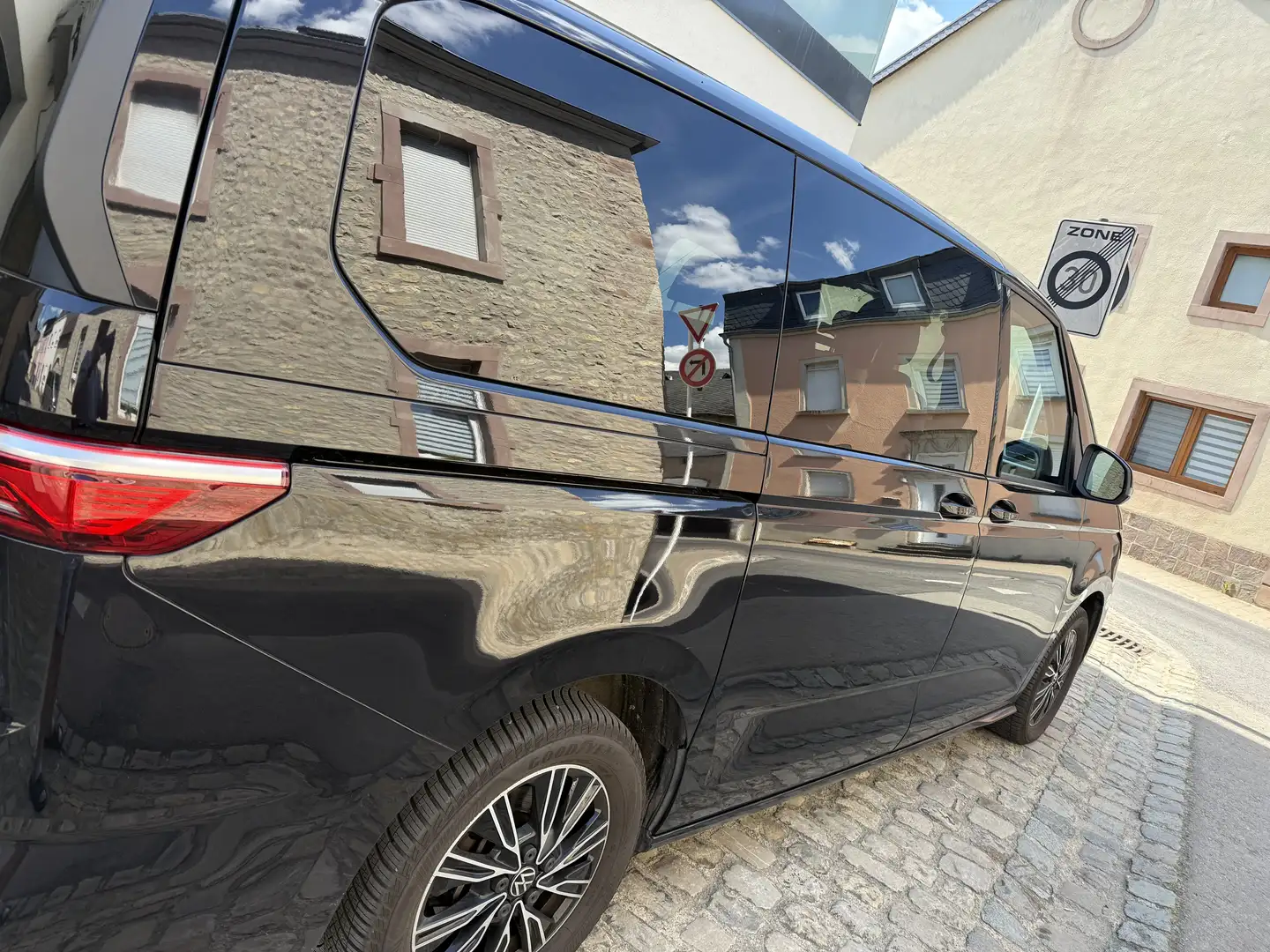 Volkswagen T7 Multivan DSG KÜ Edition 8 sitze - 2