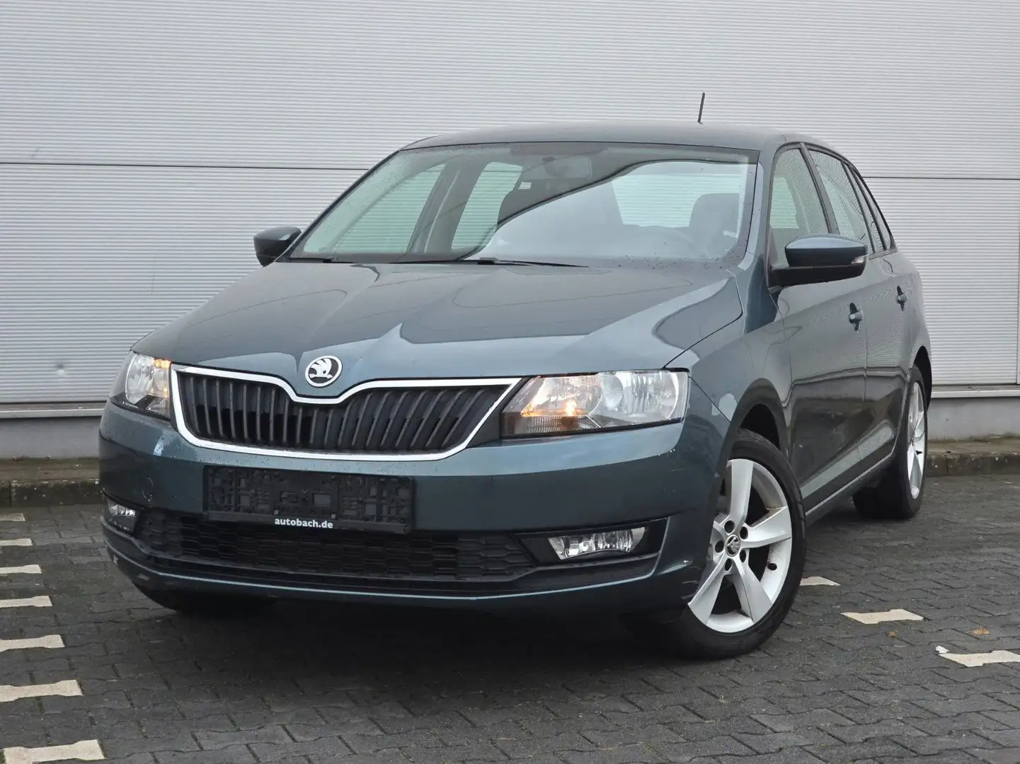 Skoda Rapid/Spaceback Spaceback Cool Edition Grau - 2