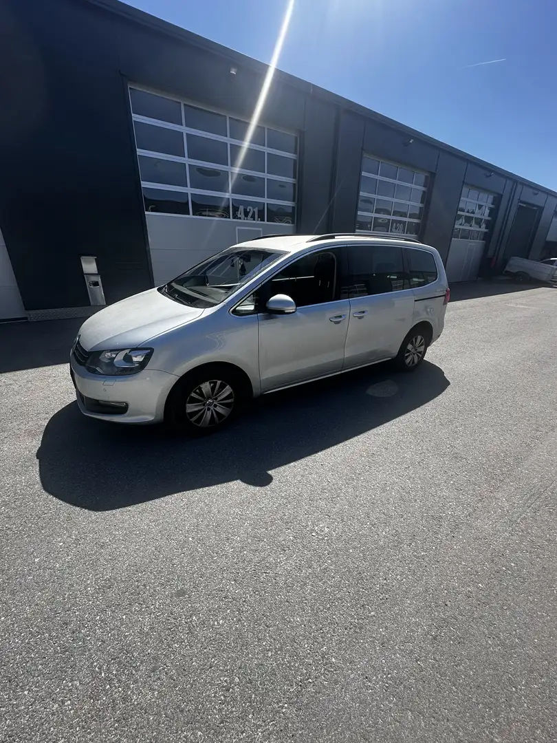 Volkswagen Sharan 2.0 TDI 4Motion BlueMotion Technology Comfortline - 2