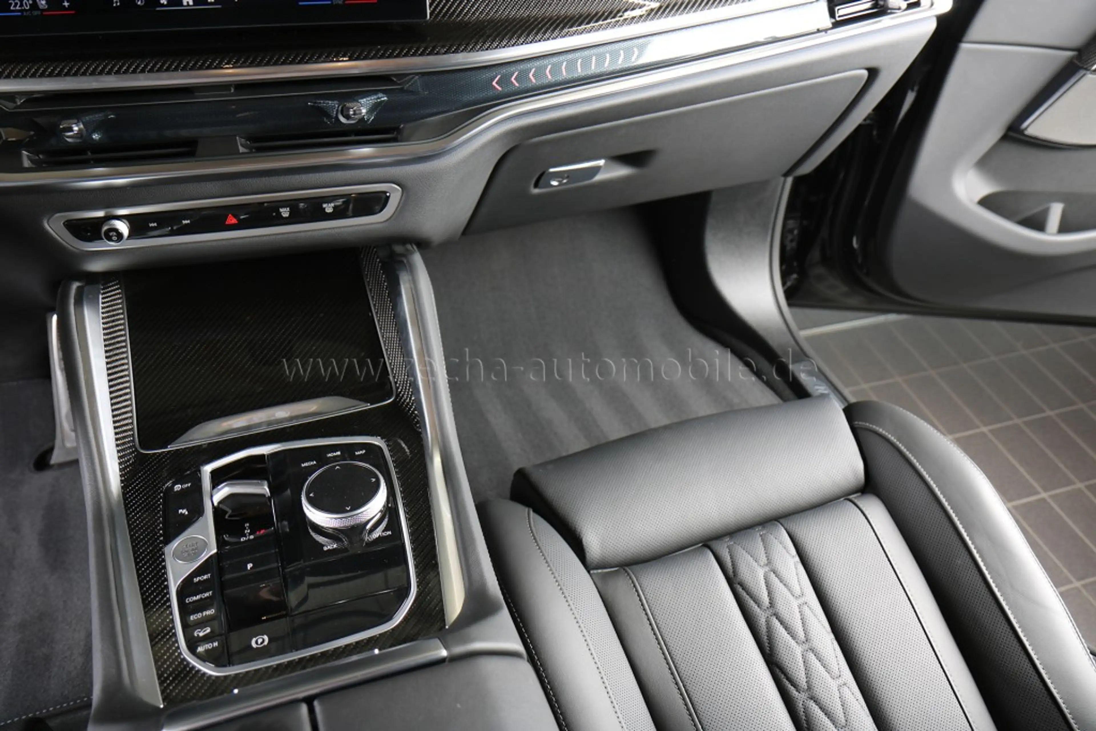 BMW X6 xDr.40d M-SportPRO.AHK.Panod.DrivProf.360° — photo 9