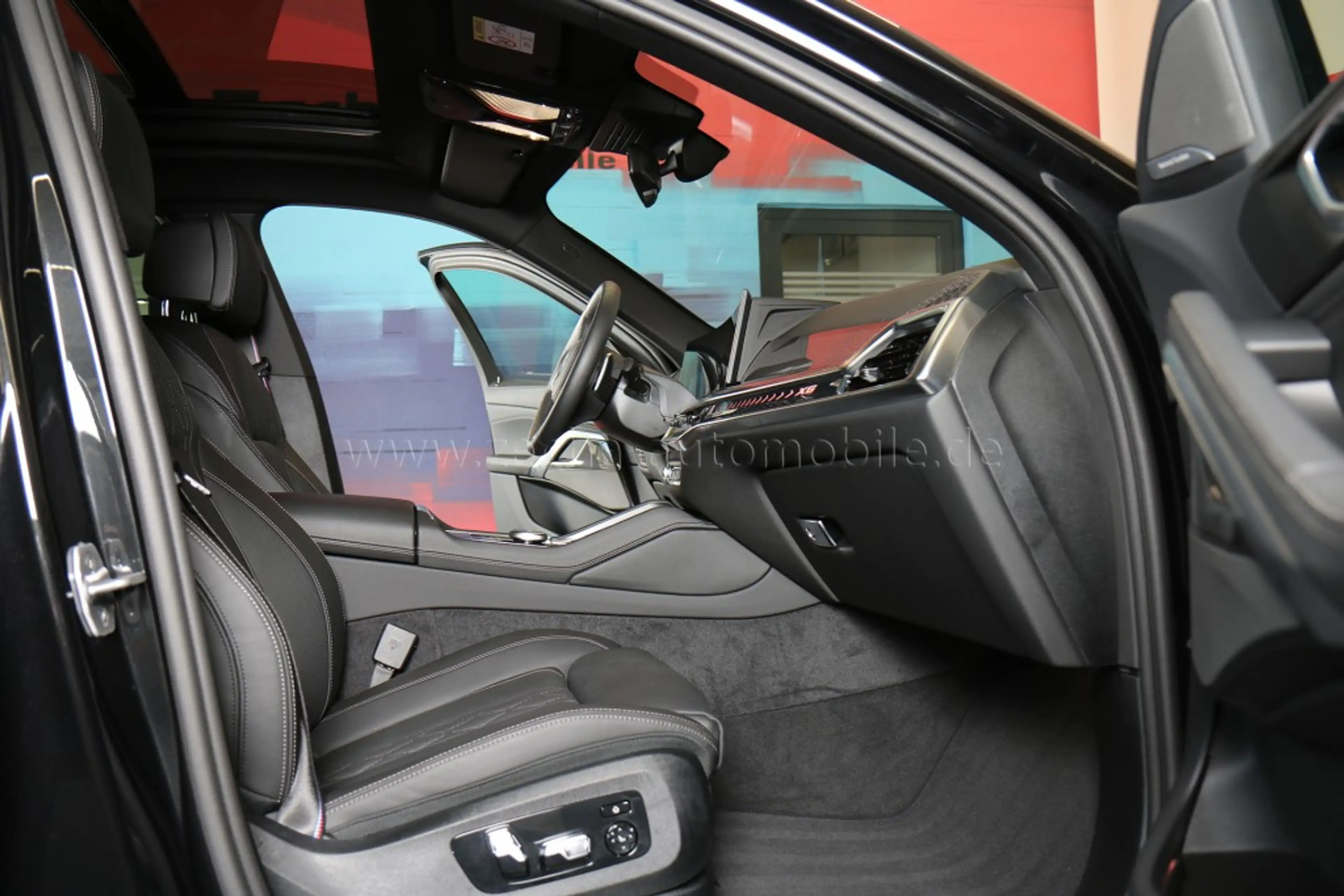 BMW X6 xDr.40d M-SportPRO.AHK.Panod.DrivProf.360° — photo 30