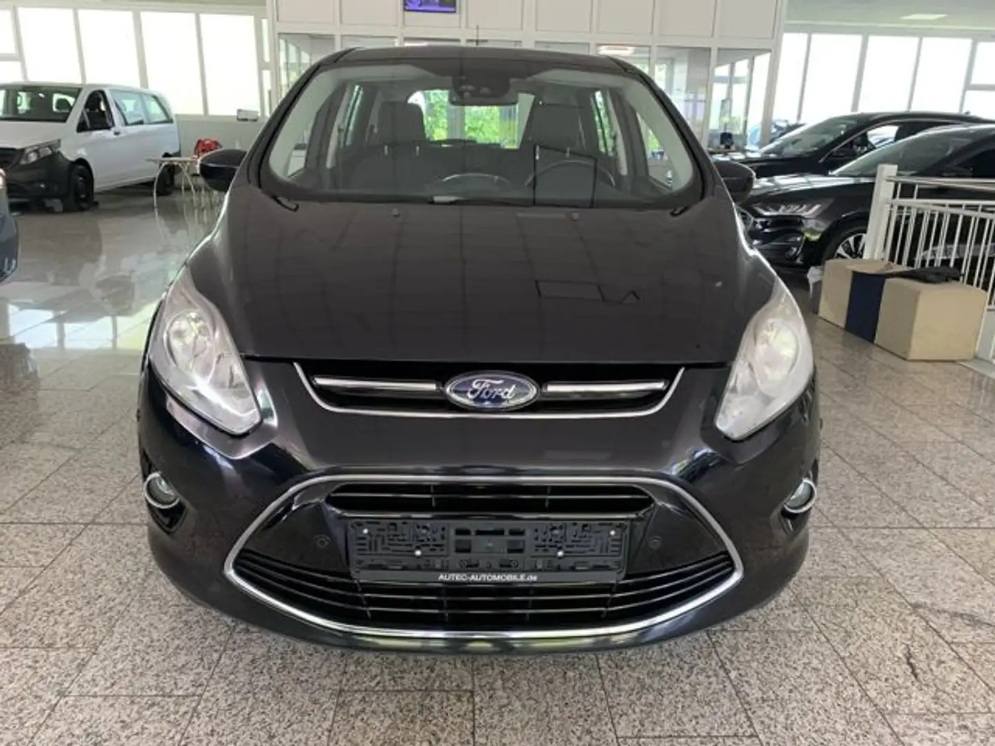 Ford Grand C-Max Titanium 2.0 TDCI EINPARKAUTOM.+TEMP Schwarz - 2