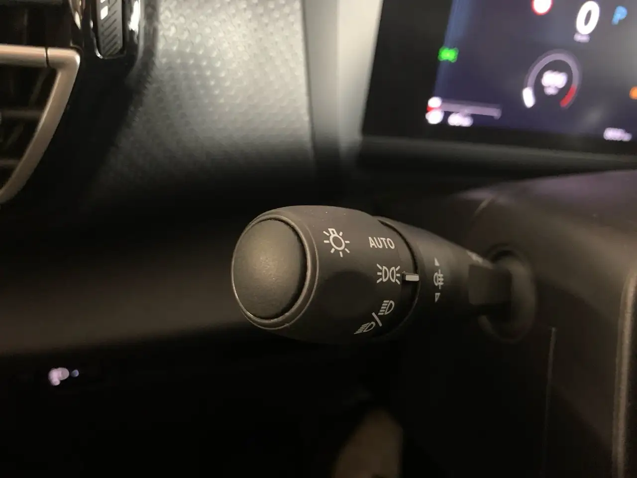 Citroen C4 1.2 puretech Plus s&s 130cv eat8 21