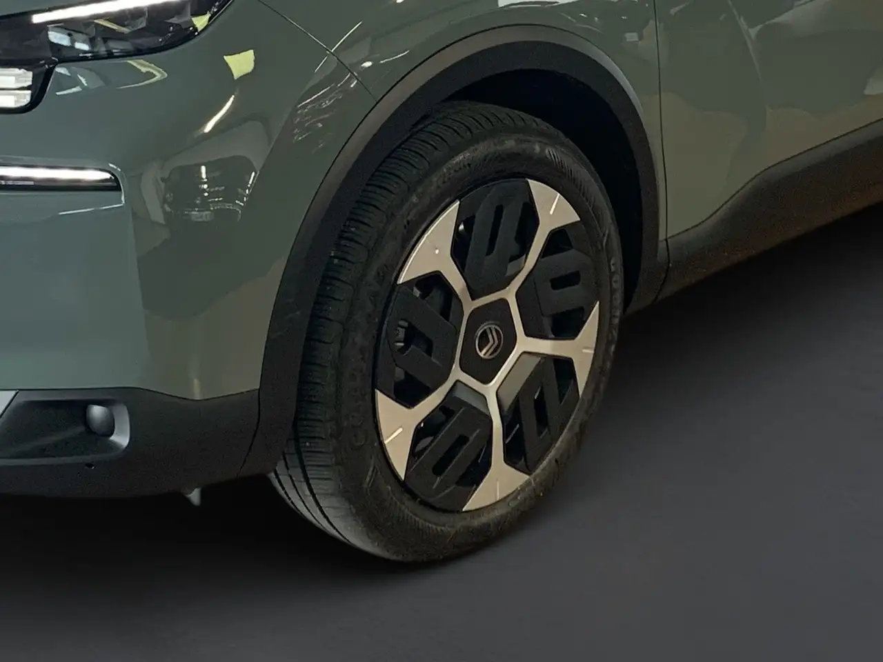Citroen C4 1.2 puretech Plus s&s 130cv eat8 15