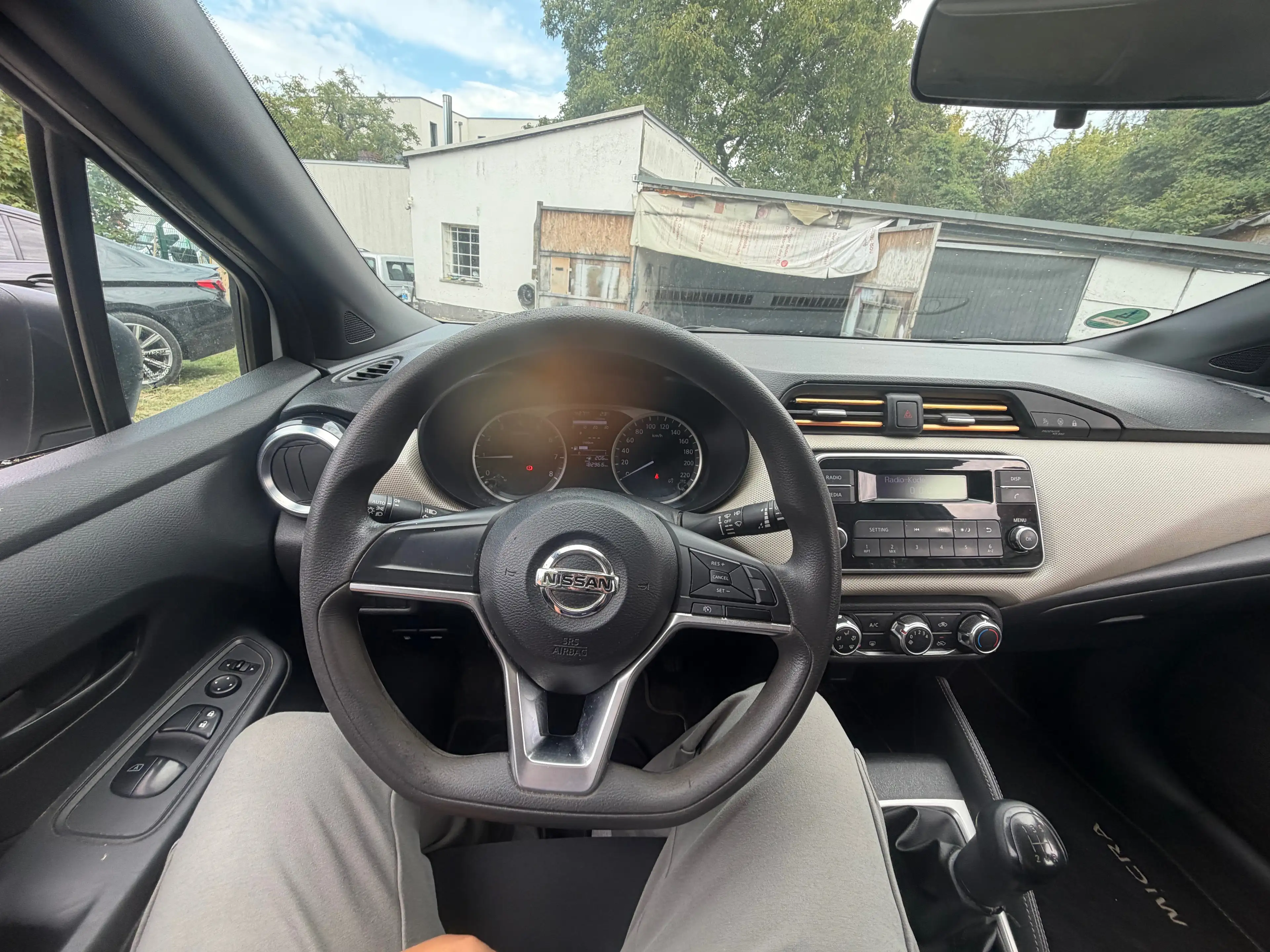 Nissan Micra Visia Plus — photo 6